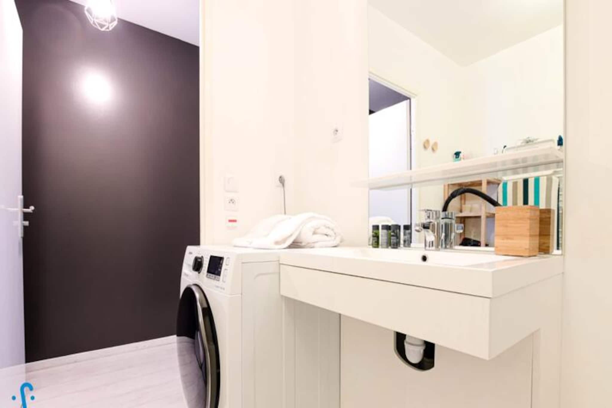 Appartement Charmant Et Moderne Pour 4 Avec Parking, Proche Cité Du Vin-Image-tags.