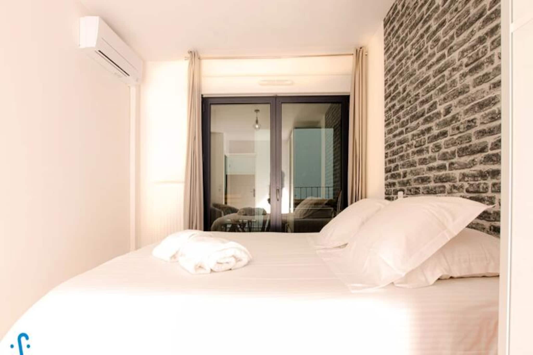 Appartement Charmant Et Moderne Pour 4 Avec Parking, Proche Cité Du Vin-Image-tags.