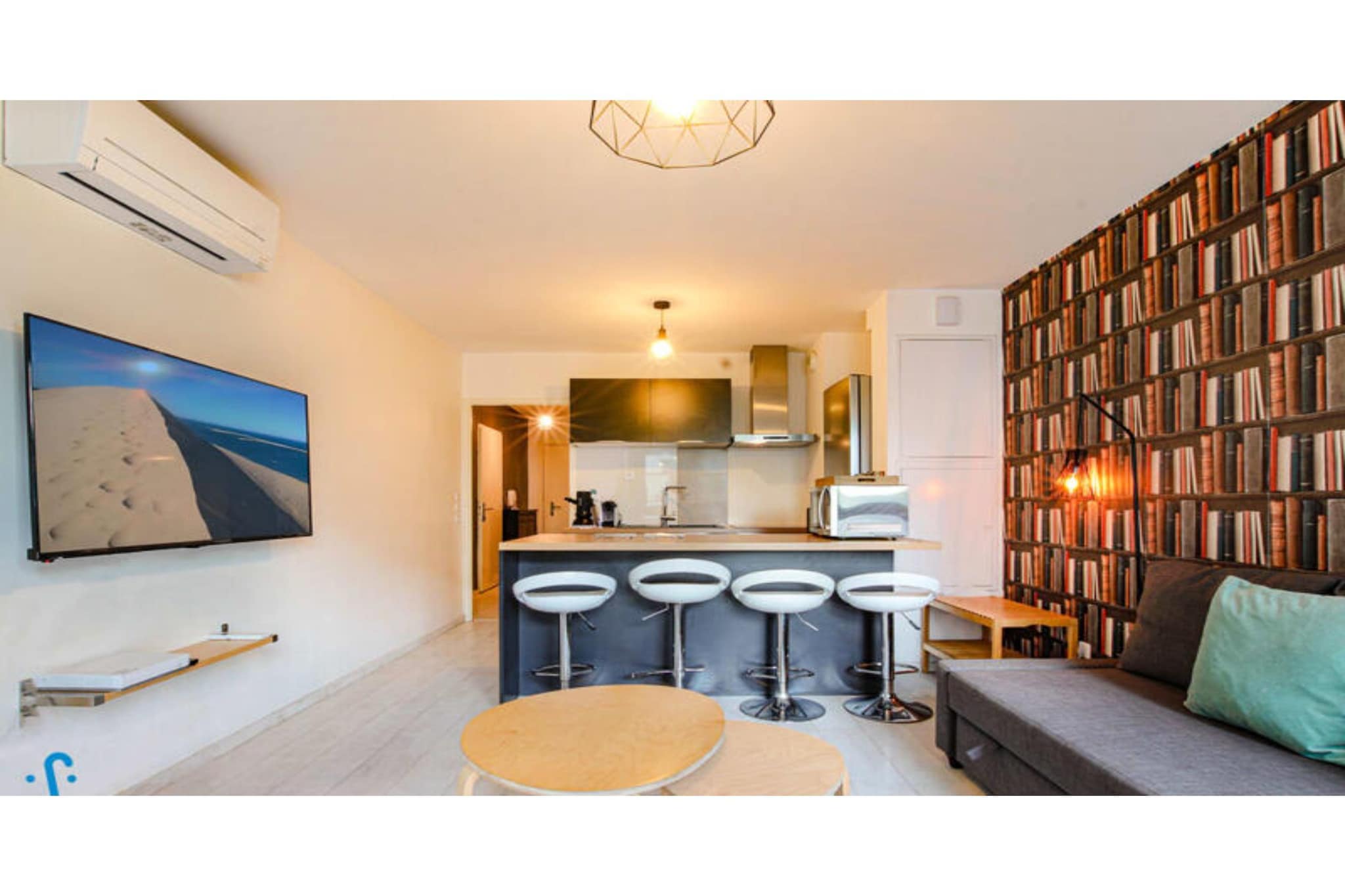 Appartement Charmant Et Moderne Pour 4 Avec Parking, Proche Cité Du Vin-Areas within 1km in summer