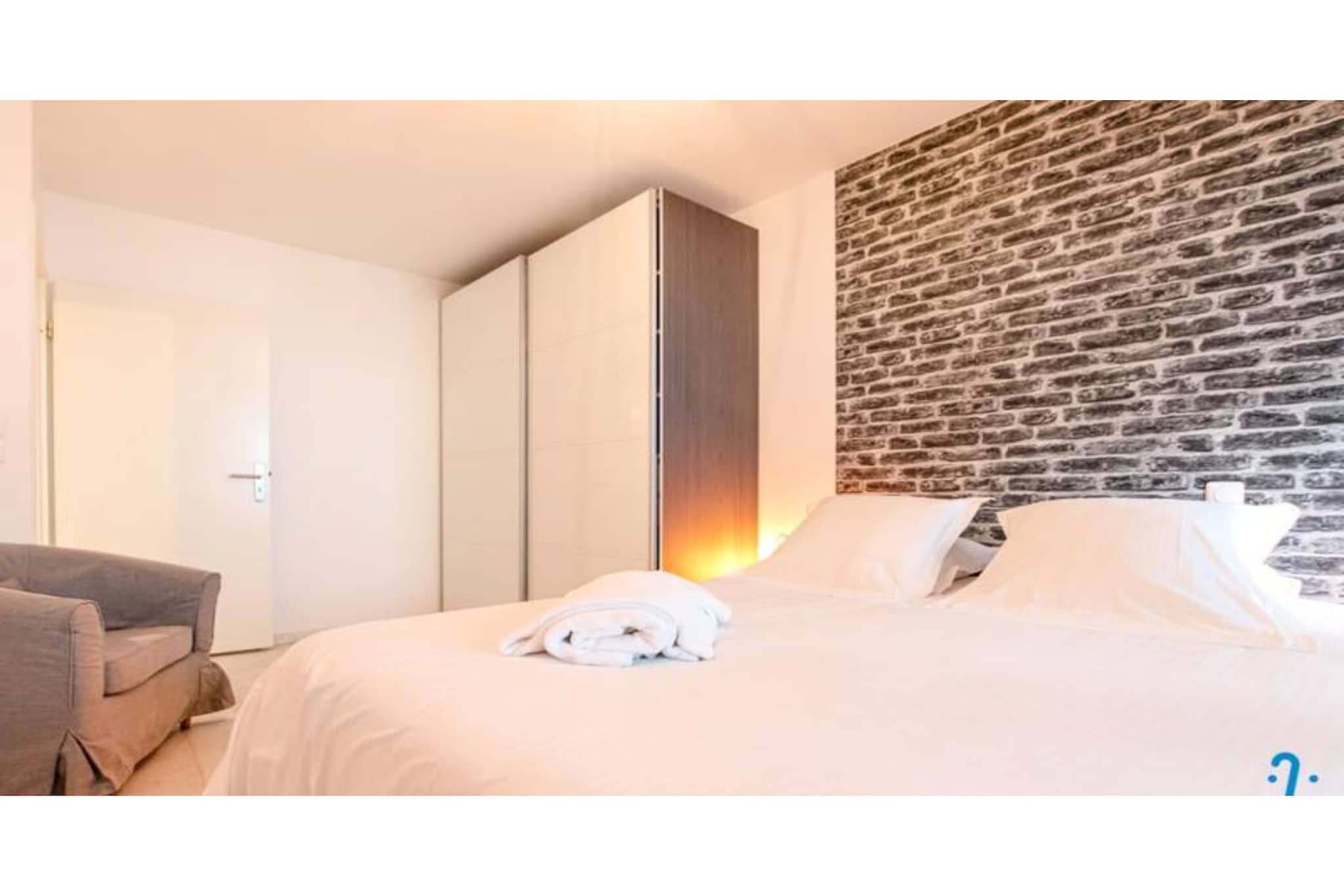 Appartement Charmant Et Moderne Pour 4 Avec Parking, Proche Cité Du Vin-Bedroom