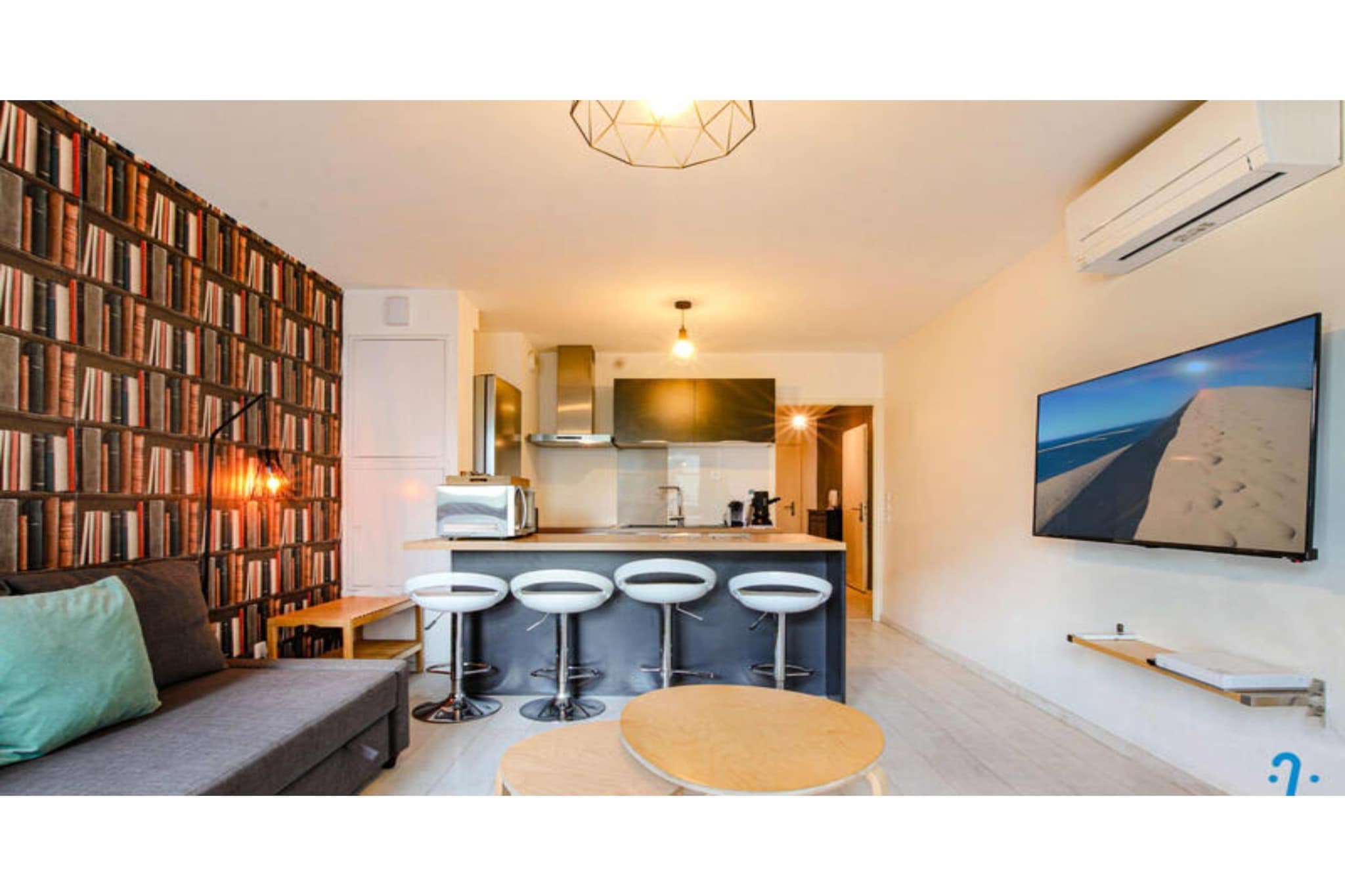 Appartement Charmant Et Moderne Pour 4 Avec Parking, Proche Cité Du Vin-Terrace balcony