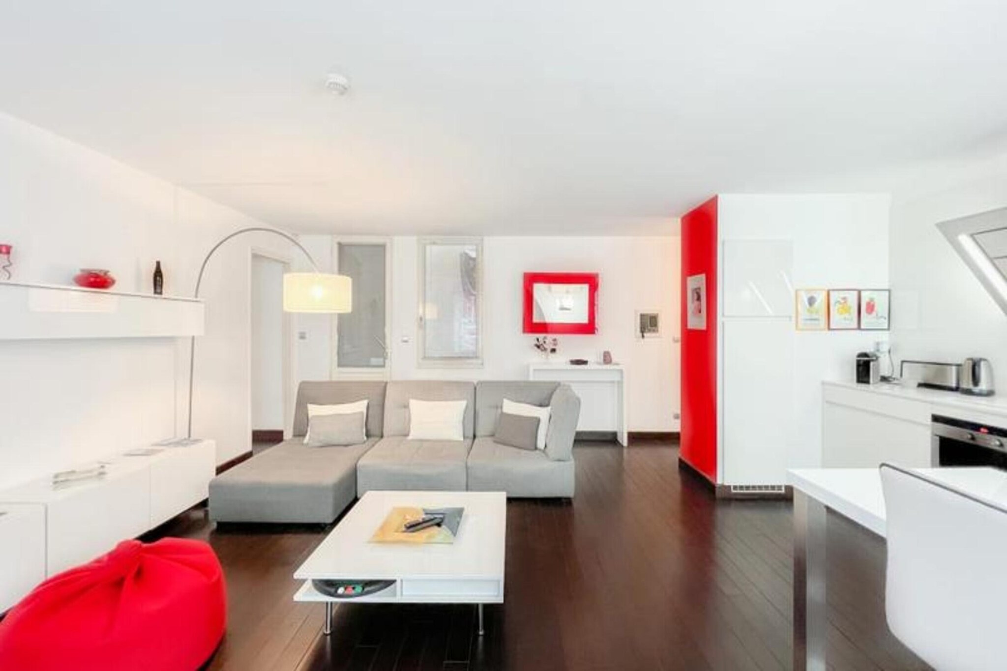 This property, along with its elegant features, offers a superb 75 m² apartment in the heart of Bordeaux’s prestigious Golden Triangle. The apartment is designed to comfortably accommodate up to four guests, featuring two bedrooms. The first bedroom is equipped with a queen-size bed, while the second bedroom has two single beds. A spacious living room filled with natural light provides a comfortable setting for relaxation, and guests can enjoy the outdoors on a large, bright balcony or a cozy patio. The apartment also includes air conditioning, ensuring a pleasant atmosphere. Additional amenities include a bathroom with a double sink and shower, providing convenience for all guests. Pets are not allowed, and a 500-euro bank imprint is required before arrival to secure the rental.

Located in the heart of Bordeaux, the apartment offers easy access to local attractions and the vibrant culture of the city. Guests can explore the famous Golden Triangle and enjoy nearby dining, shopping, and historical sites. Mériadeck and Gambetta are just a short walk away, while public transport options such as tram lines and buses make it easy to reach various parts of the city. The nearest tram stops, Quinconces and Gambetta Mériadeck, are within walking distance, ensuring easy connectivity. For those traveling by train or plane, Bordeaux’s Saint Jean Station and Mérignac Airport are easily accessible via public transport. While the apartment does not have dedicated parking, public parking at "Grands Hommes" is located 500 meters away, with a daily fee of 20 euros.

The apartment features a fully equipped kitchen with modern appliances, including an oven, microwave, dishwasher, fridge/freezer, hotplates, kettle, Nespresso coffee maker, and toaster. This allows guests to prepare meals comfortably during their stay. The property also offers a "Minut" noise detector for added peace of mind. For added convenience, a concierge service will contact you prior to your arrival to arrange check-in, which typically occurs between 4:00 p.m. and 8:30 p.m. The apartment is located in a vibrant neighborhood that offers both lively and tranquil surroundings, making it an ideal base to explore Bordeaux, a UNESCO World Heritage city known for its rich culture, modernism, and world-class wine.