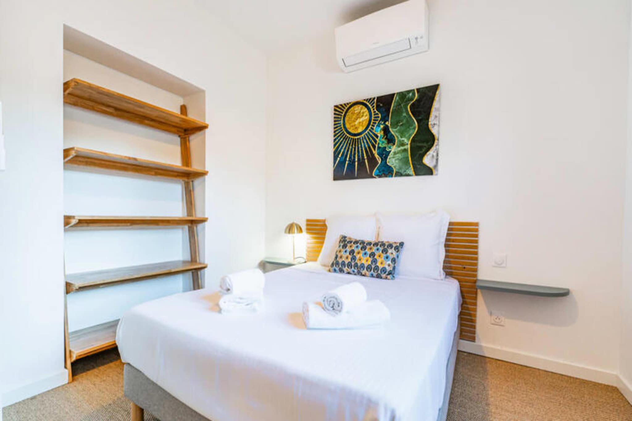 Bright 60m² Apt on Right Bank