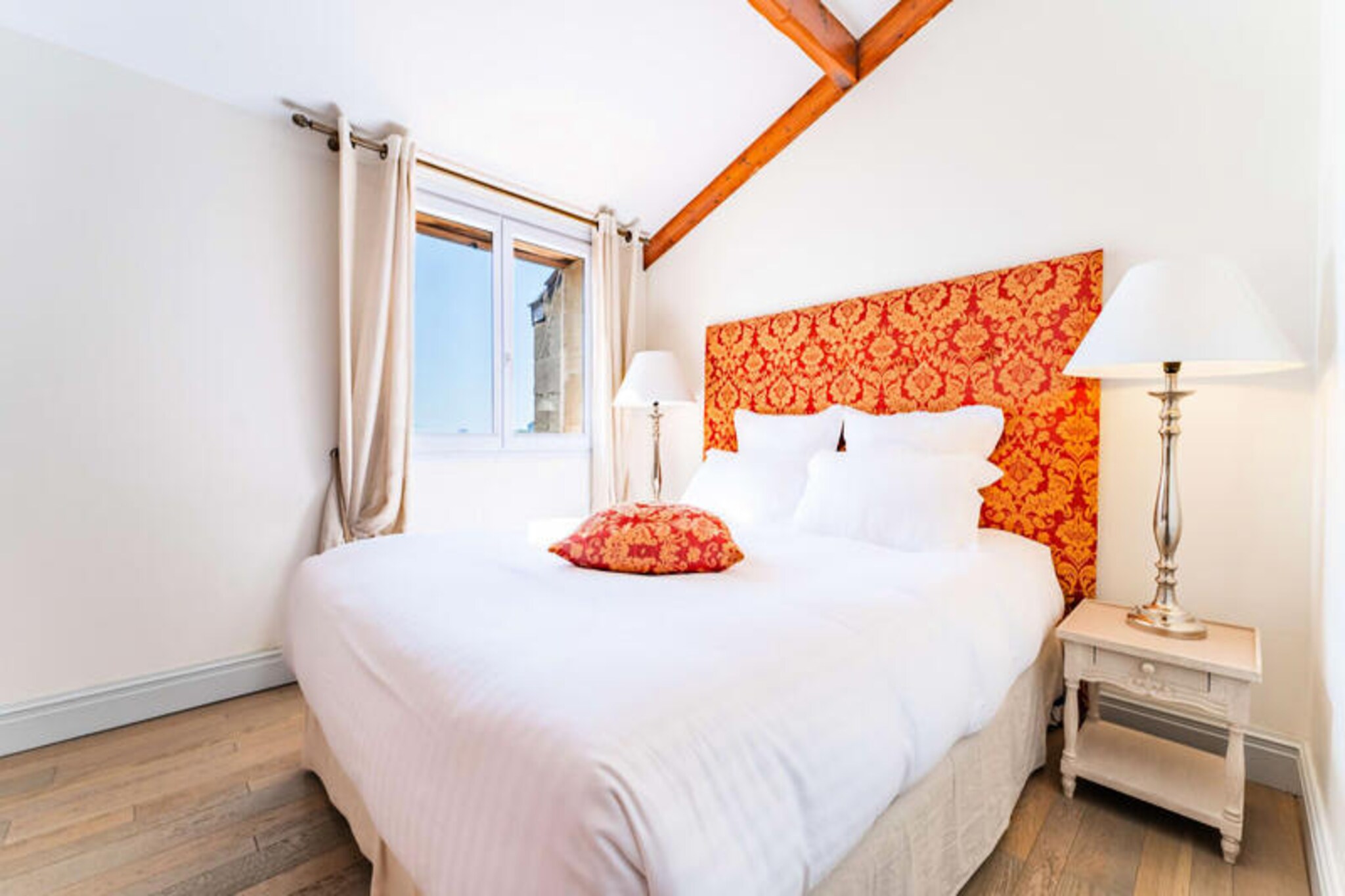 Apartment in Bordeaux near Saint-Michel Basilica