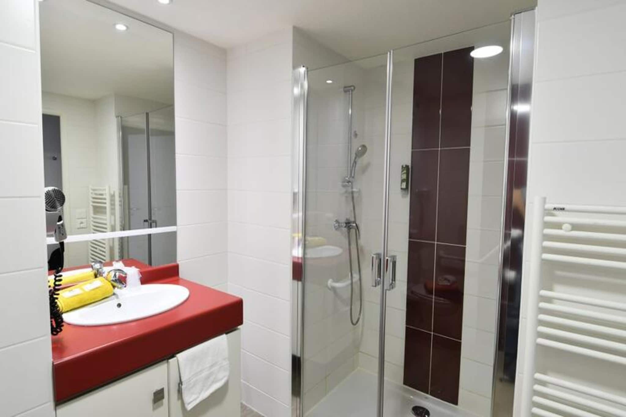 Appart'Hôtel Mer & Golf Bordeaux Bassins à Flot***-Bathroom