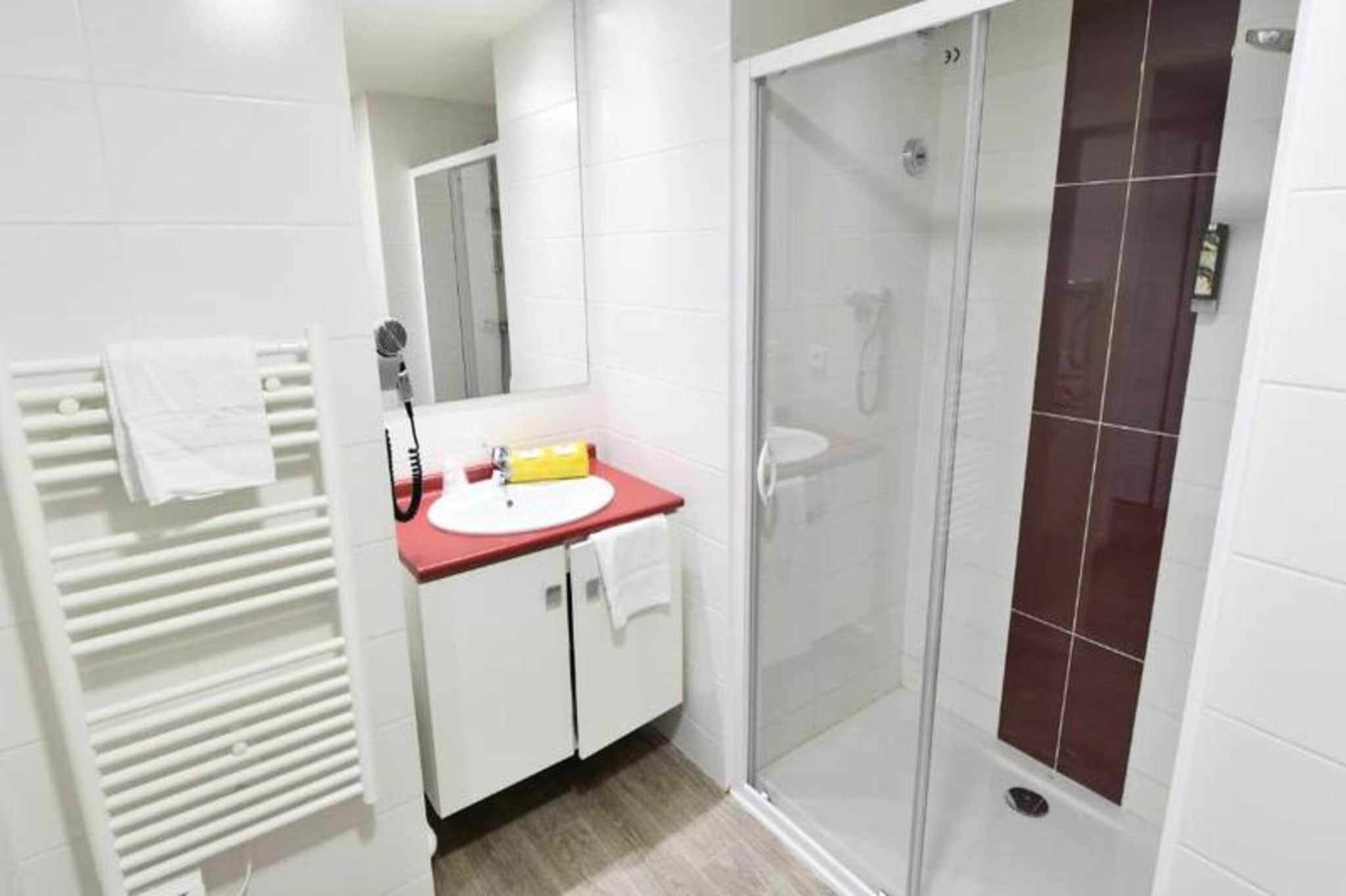 Appart'Hôtel Mer & Golf Bordeaux Bassins à Flot***-Dining room