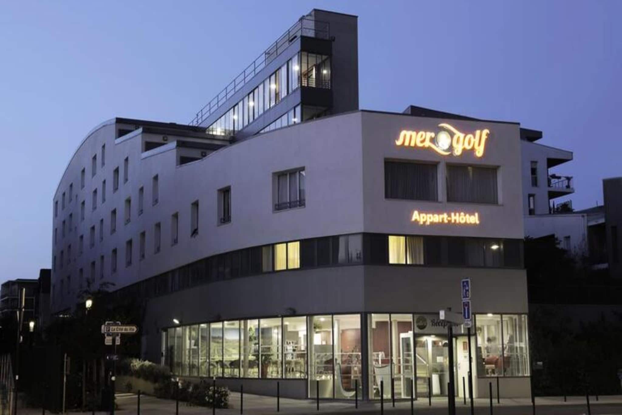 Appart'Hôtel Mer & Golf Bordeaux Bassins à Flot***-Exterior in summer