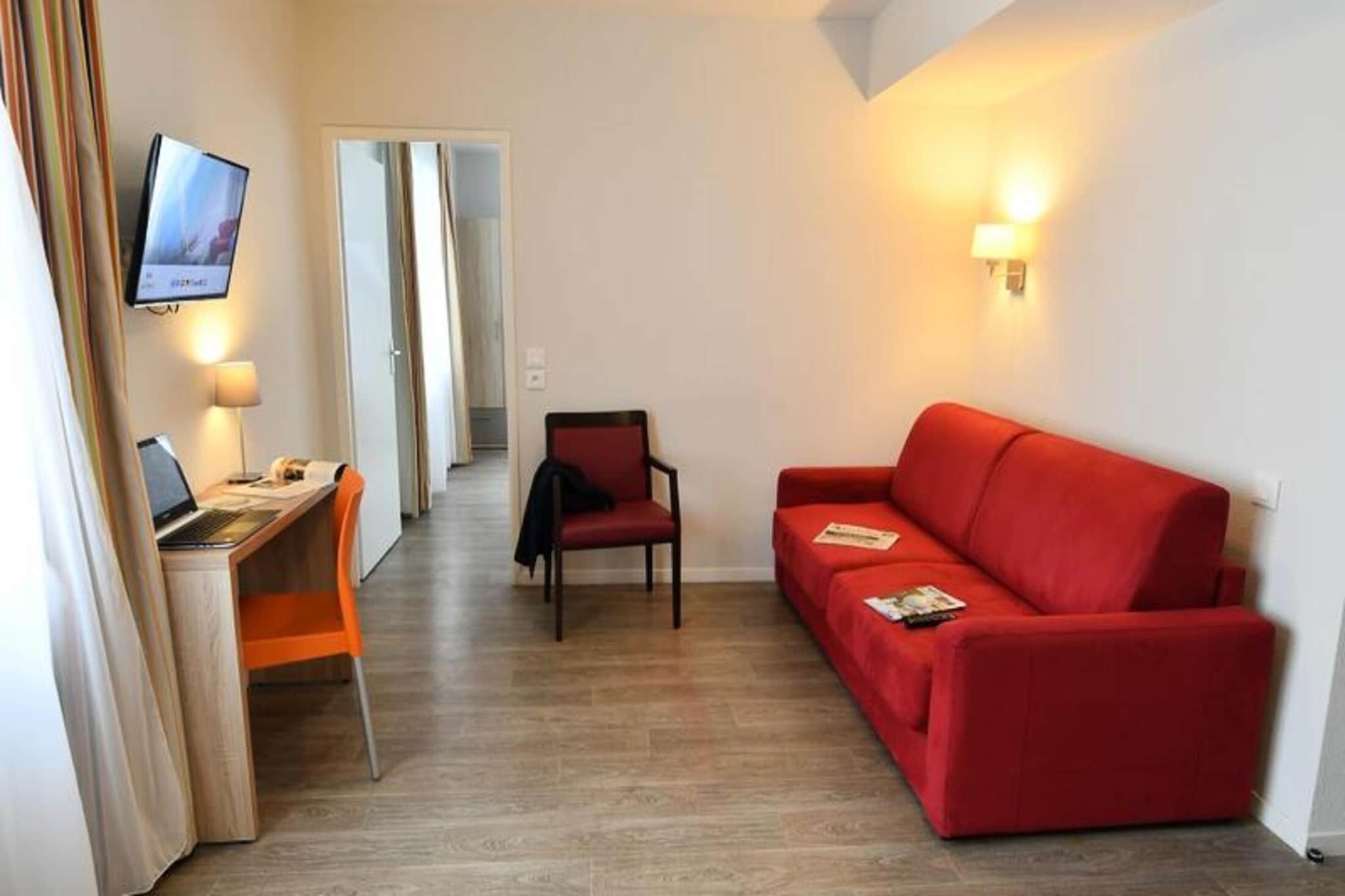 Appart'Hôtel Mer & Golf Bordeaux Bassins à Flot***-Living room