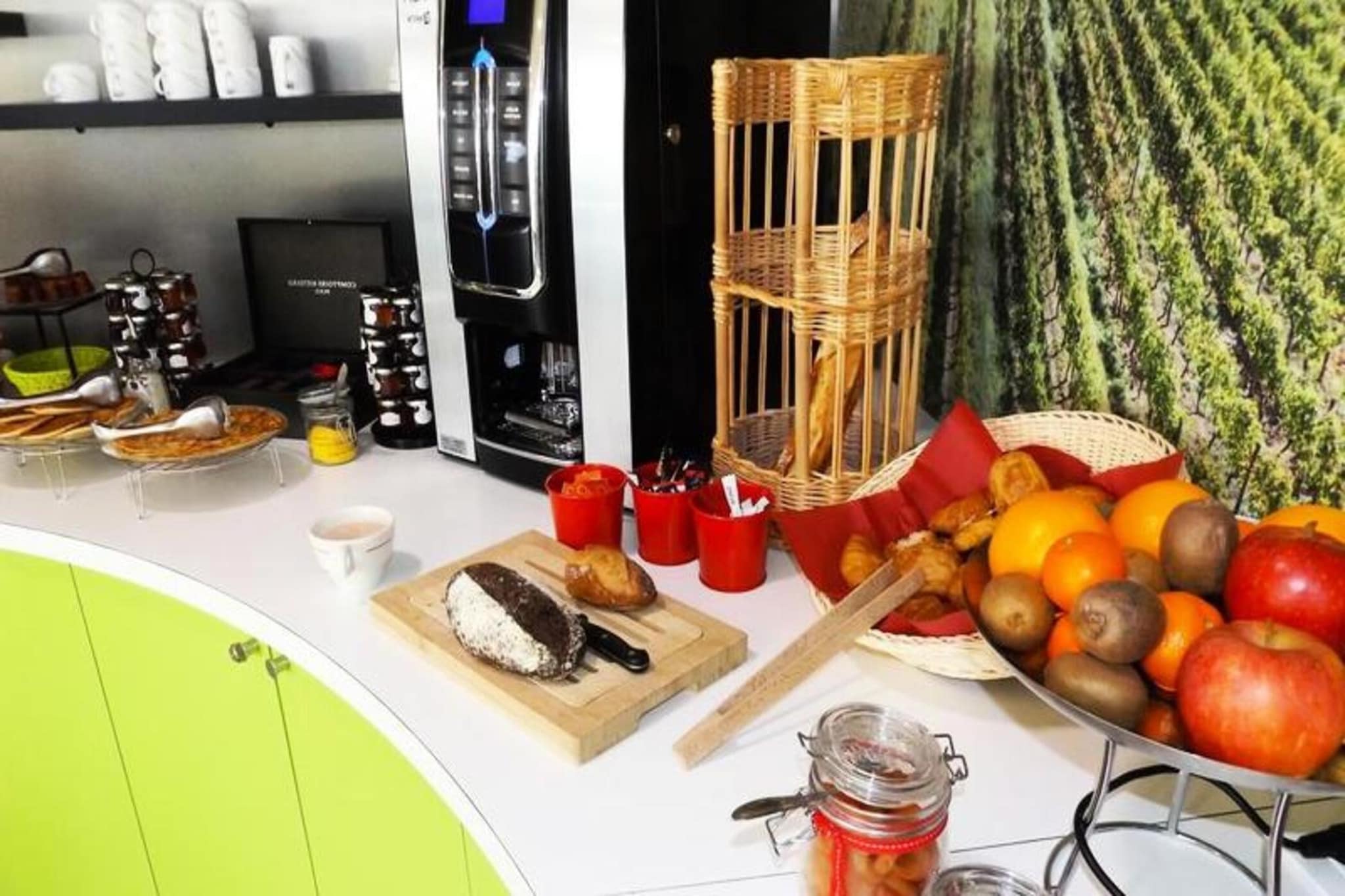 Appart'Hôtel Mer & Golf Bordeaux Bassins à Flot***-Exterior in summer