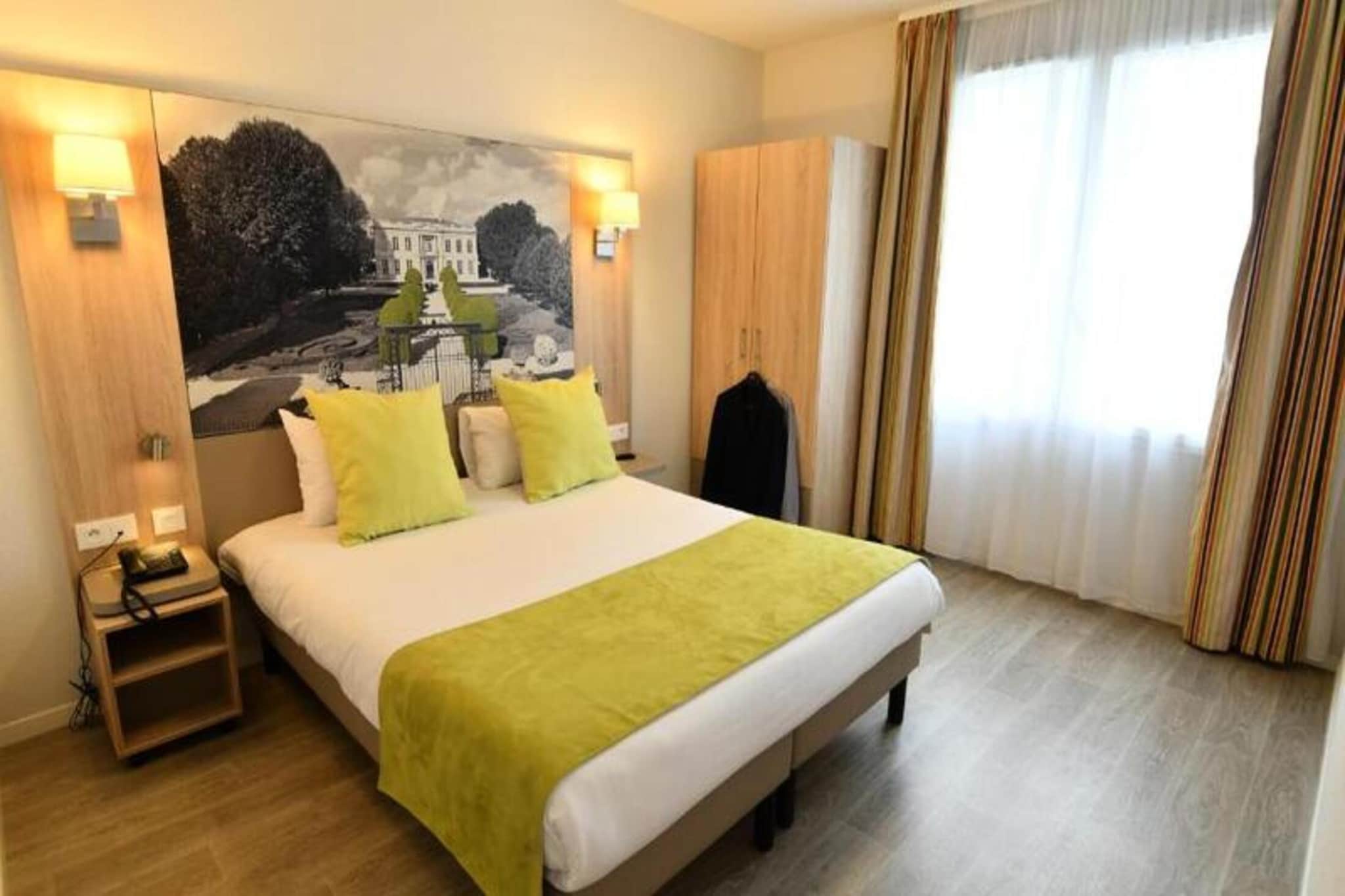 Appart'Hôtel Mer & Golf Bordeaux Bassins à Flot***-Exterior in summer