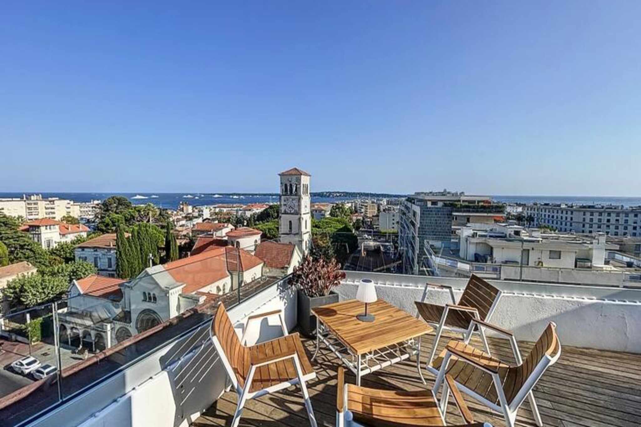 This stunning duplex apartment is a perfect retreat for both vacationers and conference attendees, offering an extraordinary stay in the heart of Cannes. Located in a prestigious, quiet residence just minutes from the city center, it boasts one of the most breathtaking views of the harbor, Pointe Croisette, and the Lérins Islands. Recently renovated in 2021 with high-end materials, the apartment spans two levels, each with its own terrace featuring panoramic sea views.

The lower floor includes two elegant bedrooms, each with an en-suite bathroom, as well as a spacious living and dining area with an open kitchen. The living room is bathed in natural light and opens onto a large corner terrace, perfect for enjoying the Mediterranean breeze and the spectacular surroundings. On the upper floor, you’ll find an additional bedroom with a bathroom and access to a private rooftop terrace offering a sweeping view of the Lérins Islands.

The apartment is air-conditioned and fully equipped with everything needed for a relaxing and luxurious stay. For those arriving by car, a private parking box in the building’s basement is available. With its proximity to Cannes’ iconic beaches, luxury shopping on La Croisette, and the Palais des Festivals, it’s an ideal base for exploring the city or attending world-class events like the Cannes Film Festival or MIPIM.
