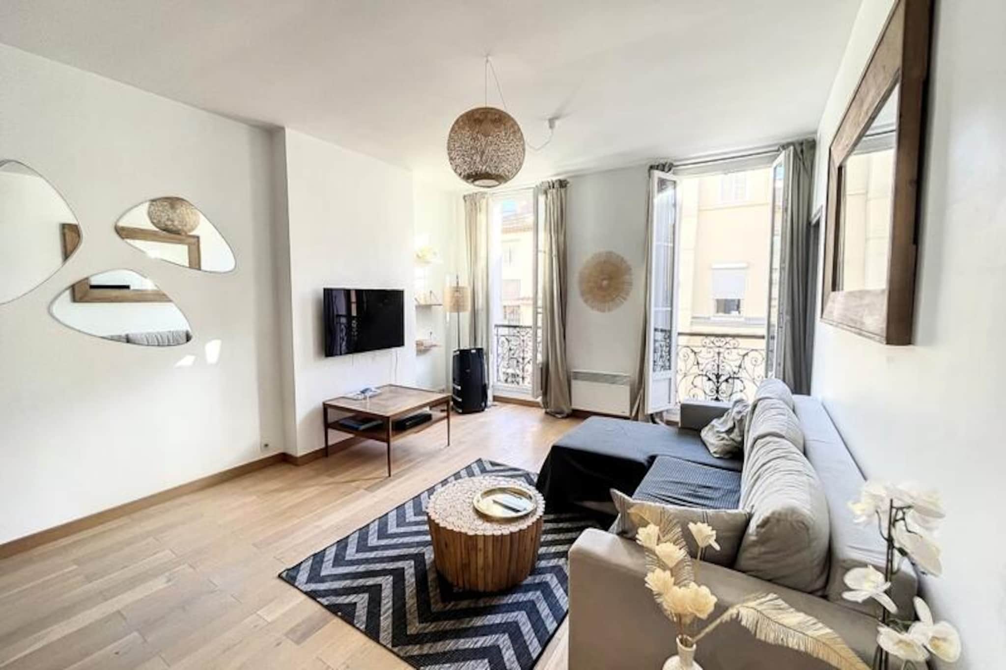 This charming 3-room (2-bedroom) apartment in the center of Cannes, fully renovated in 2022, is perfect for both business trips and family vacations. It accommodates up to 4 people, with two spacious bedrooms featuring double beds. The comfortable living room offers a sofa, dining table, TV, and Wi-Fi, making it an ideal space to relax after a day out. The open-plan kitchen is fully equipped with modern appliances, including a Nespresso coffee machine, dishwasher, hob, and fridge. The apartment also has a bathroom with a shower and a separate toilet. Portable air conditioners are available to ensure comfort during your stay. Please note that the apartment is strictly non-smoking and pets are not allowed.
Located just a few minutes' walk from the Palais des Festivals, this apartment is perfectly situated for attending major events like MIPIM, Cannes Film Festival, Cannes Lions, MAPIC, and ILTM. The neighborhood is lively and offers easy access to restaurants, shops, supermarkets, beaches, and public transport. The train and bus stations are also nearby, making it convenient for exploring the city and beyond.
The apartment is on the 3rd floor of a building without an elevator, offering a peaceful retreat in a central location. Whether you're visiting for a conference or a holiday, this apartment provides the perfect base for your stay in Cannes.