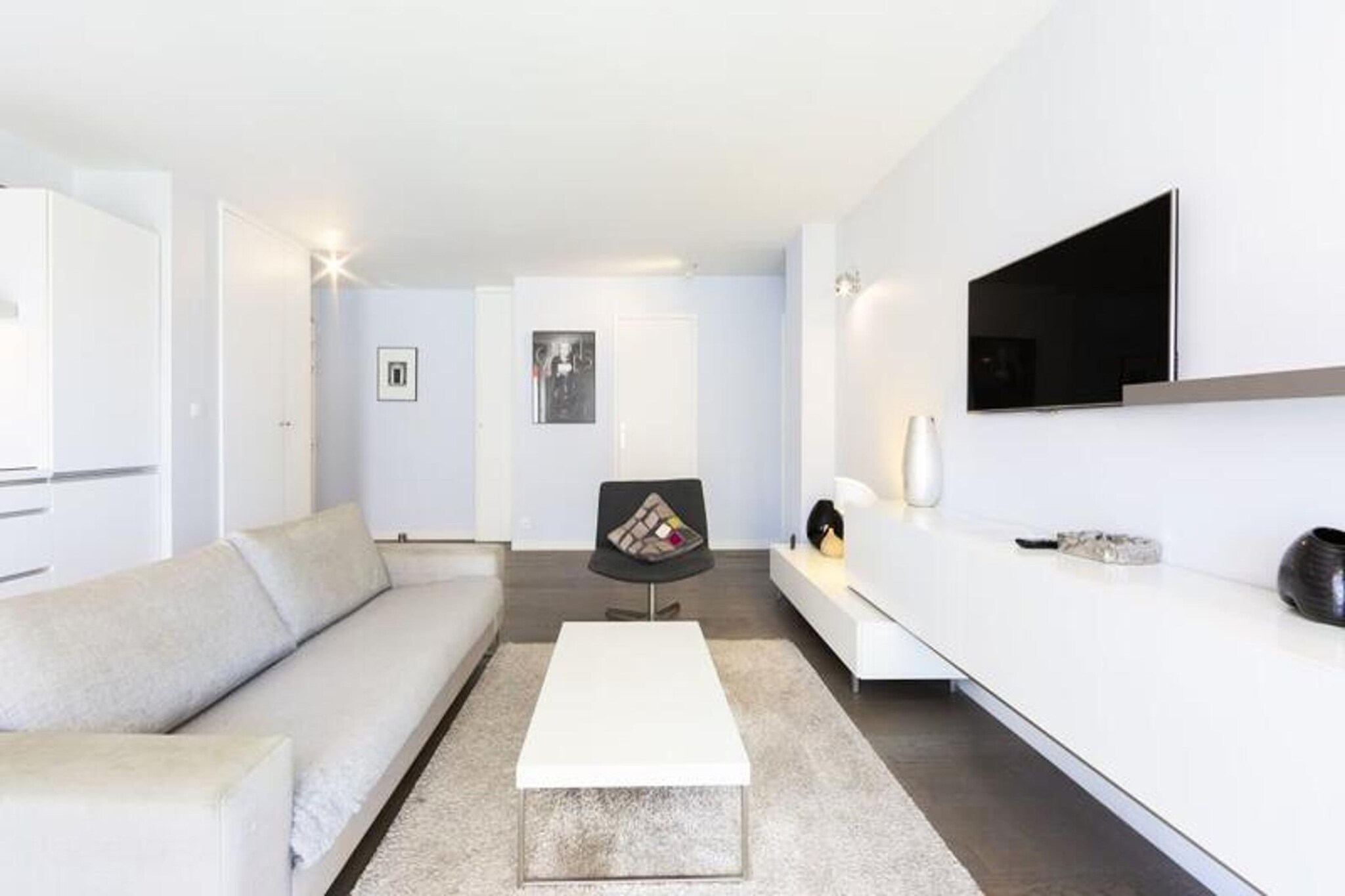 Modern Residence 2 Bedroom Terrace