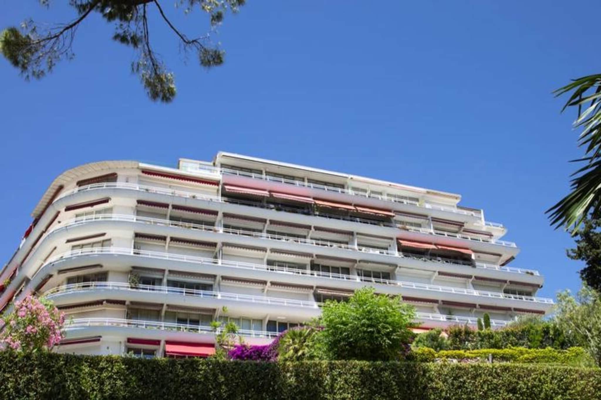 105m² Sea View Modern Apartment