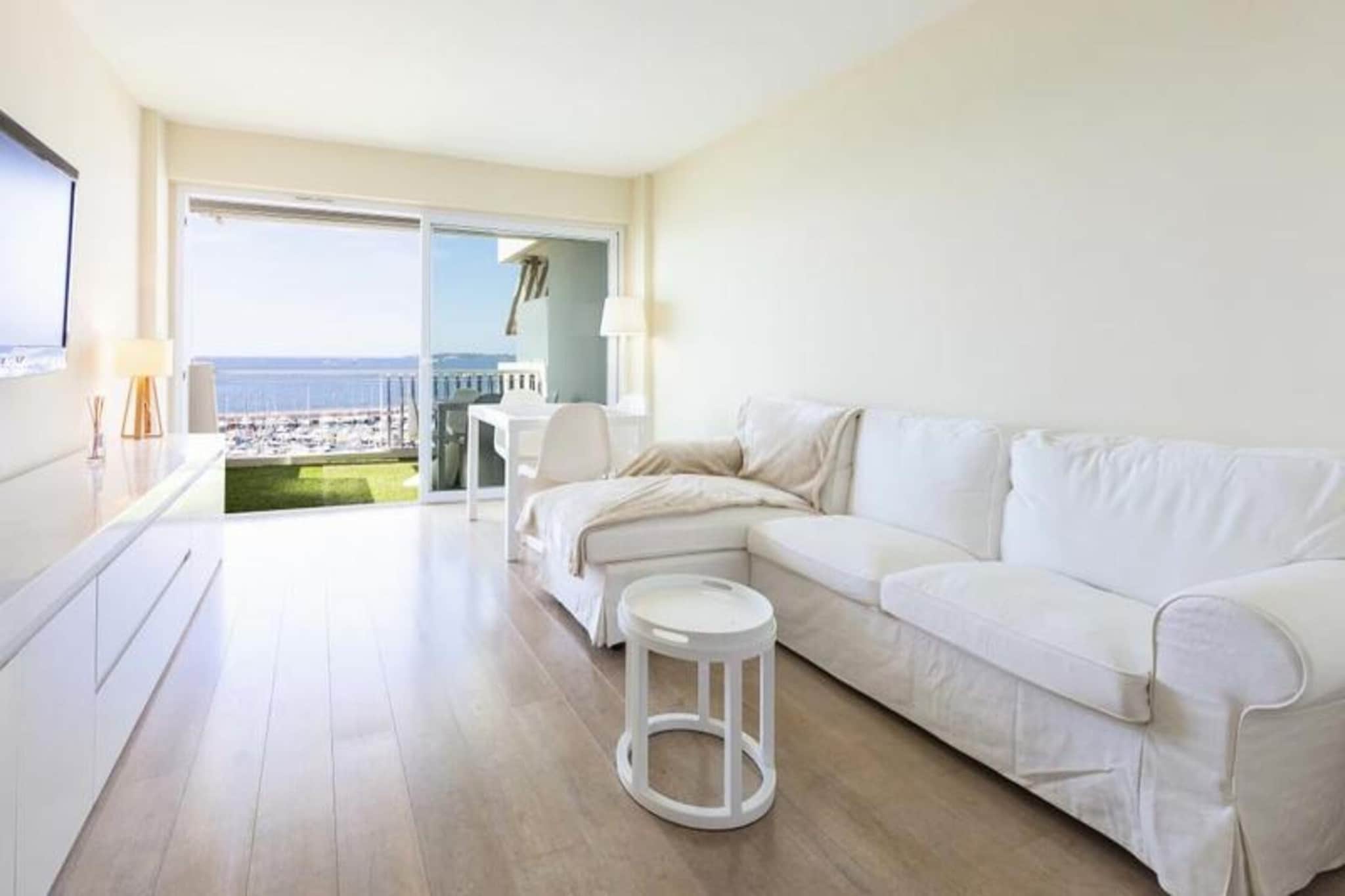 Apartment 70m2 Sea View Last Floor