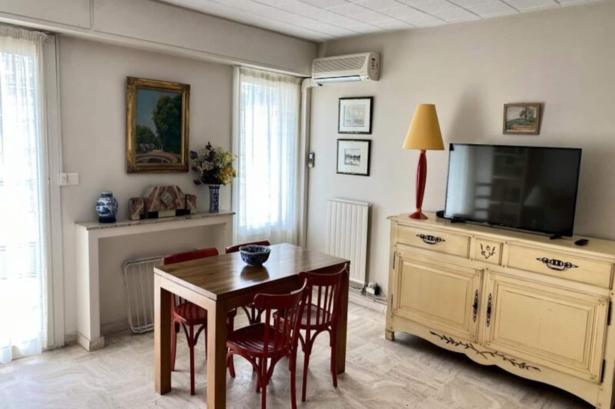 Apartment in Palm Beach near Bijou Plage