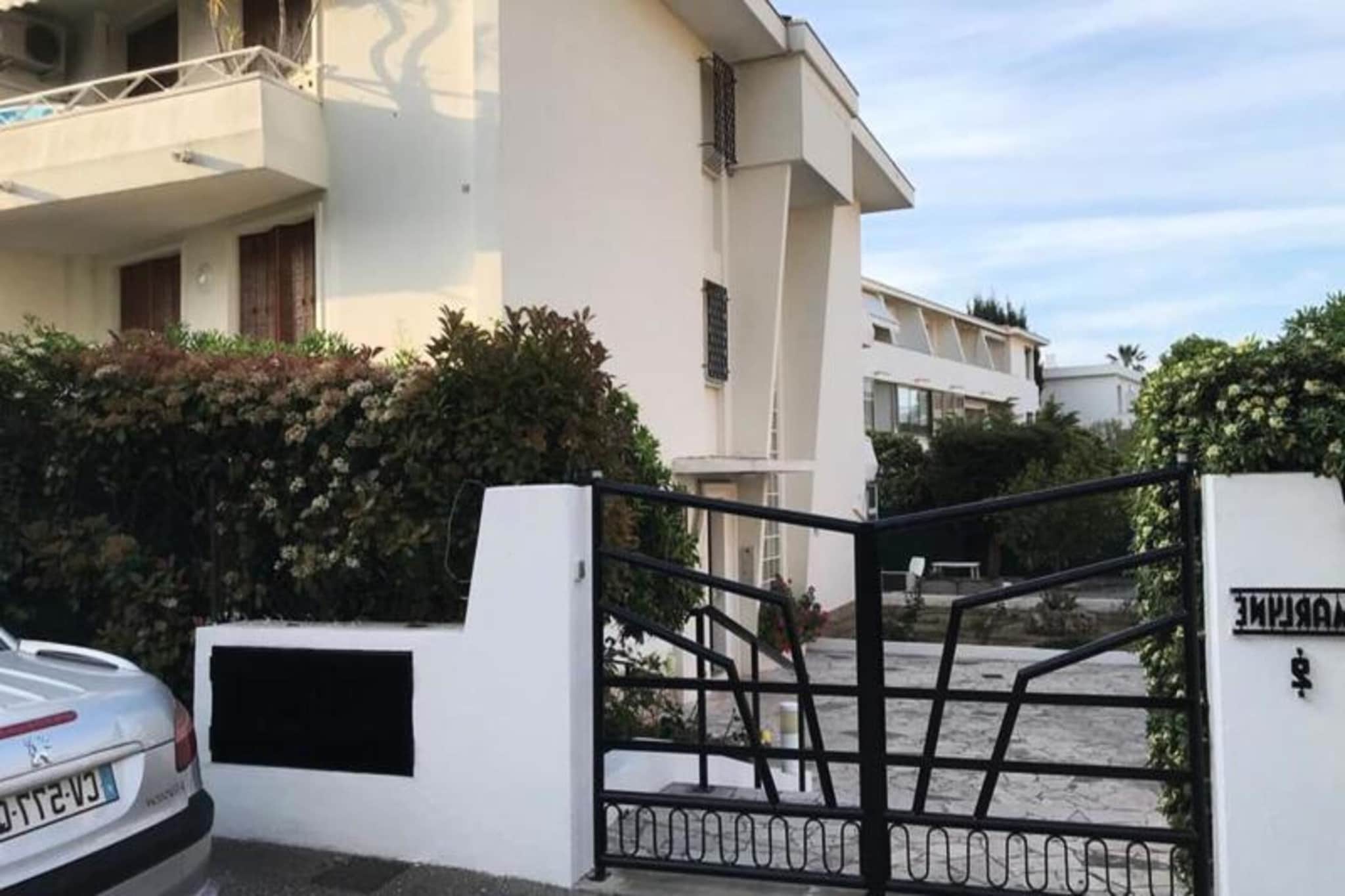 Design Studio with Terrace & Beach