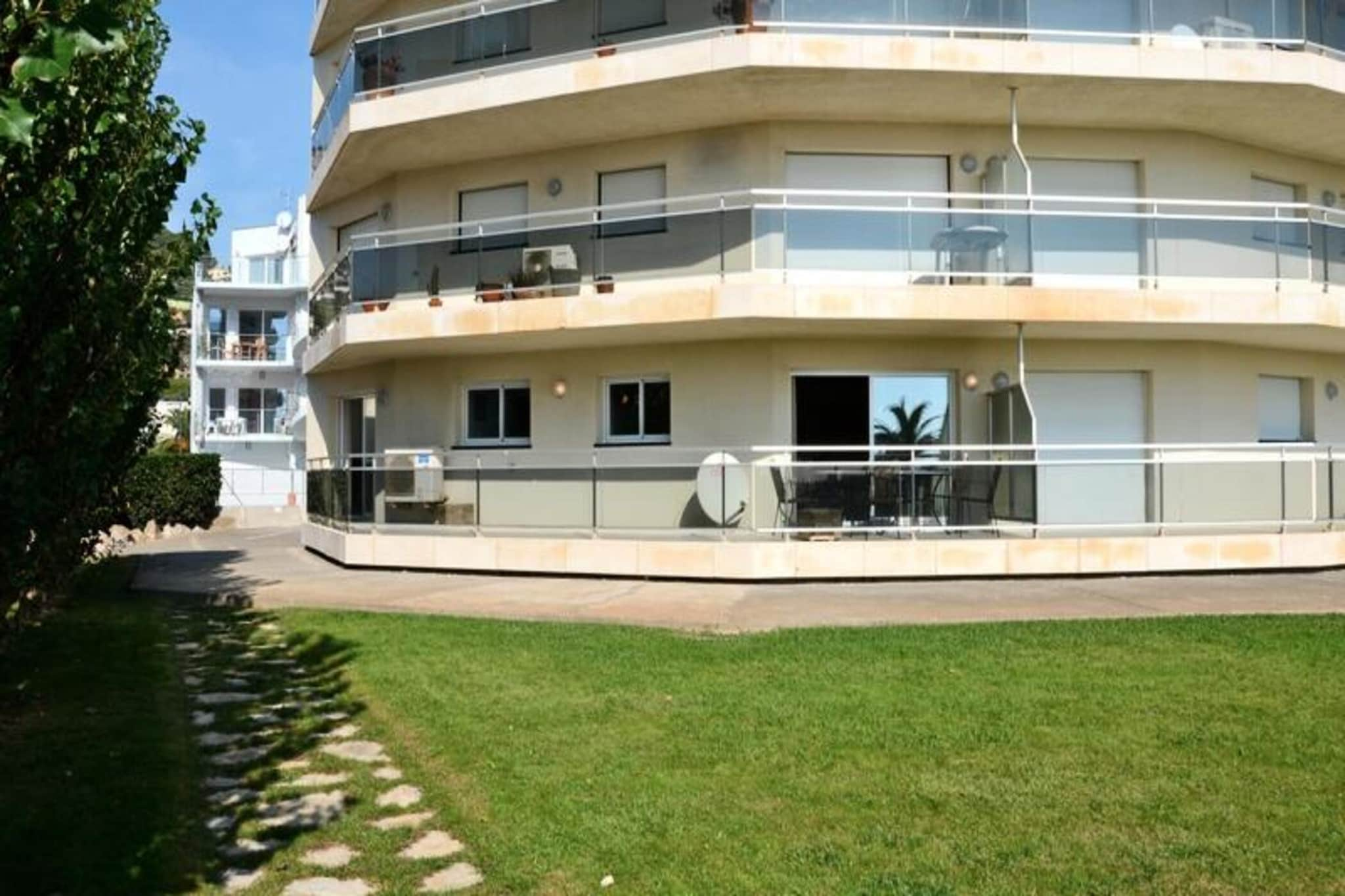 Appartements à L'Estartit-Buitenkant zomer