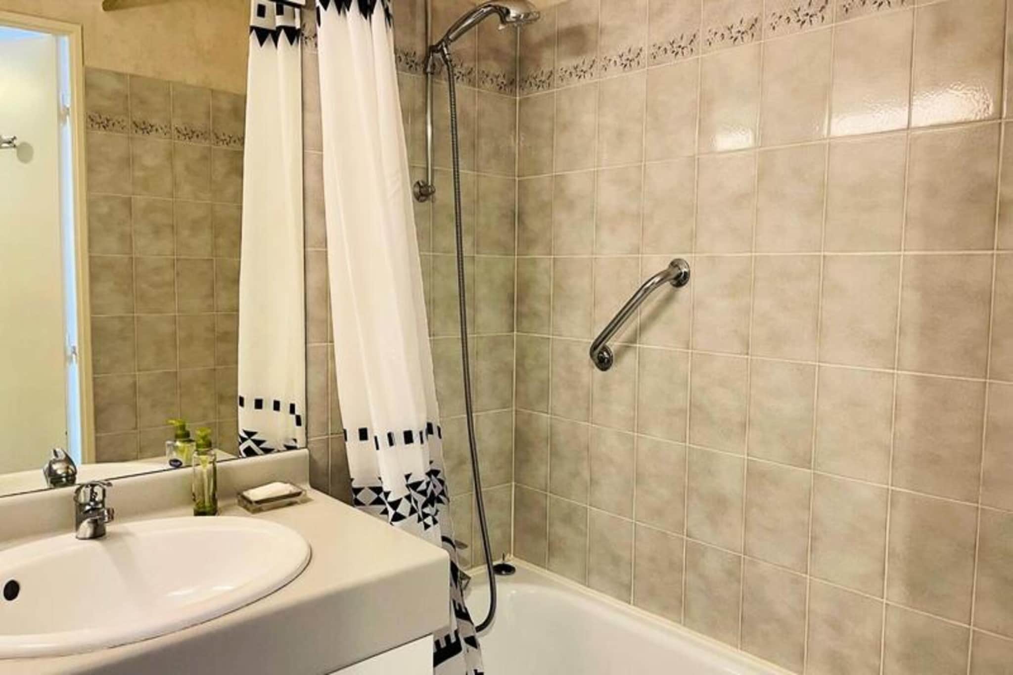 Résidence Athéna-Salle de bain