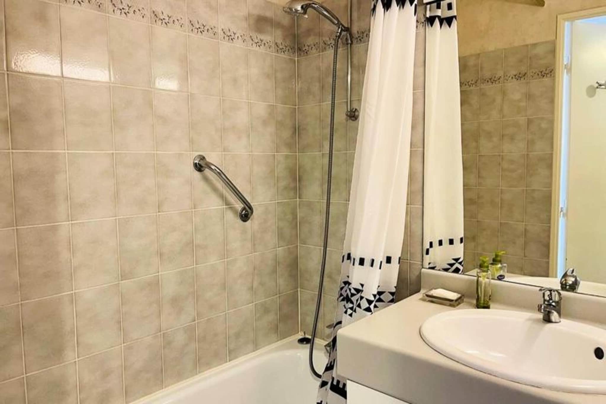 Résidence Athéna-Salle de bain