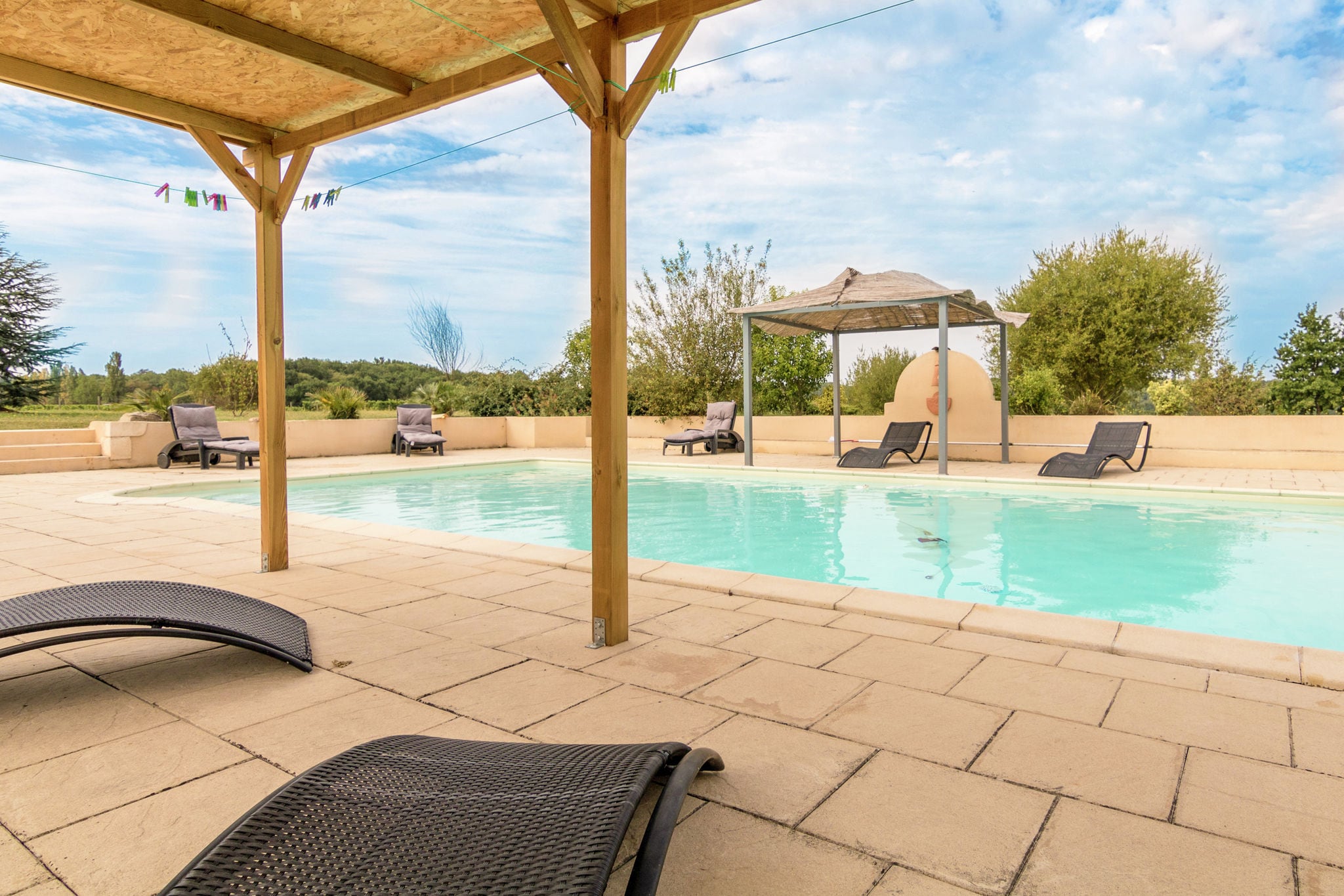 Vrijstaande villa met verwarmd privé zwembad, en mooi uitzicht.