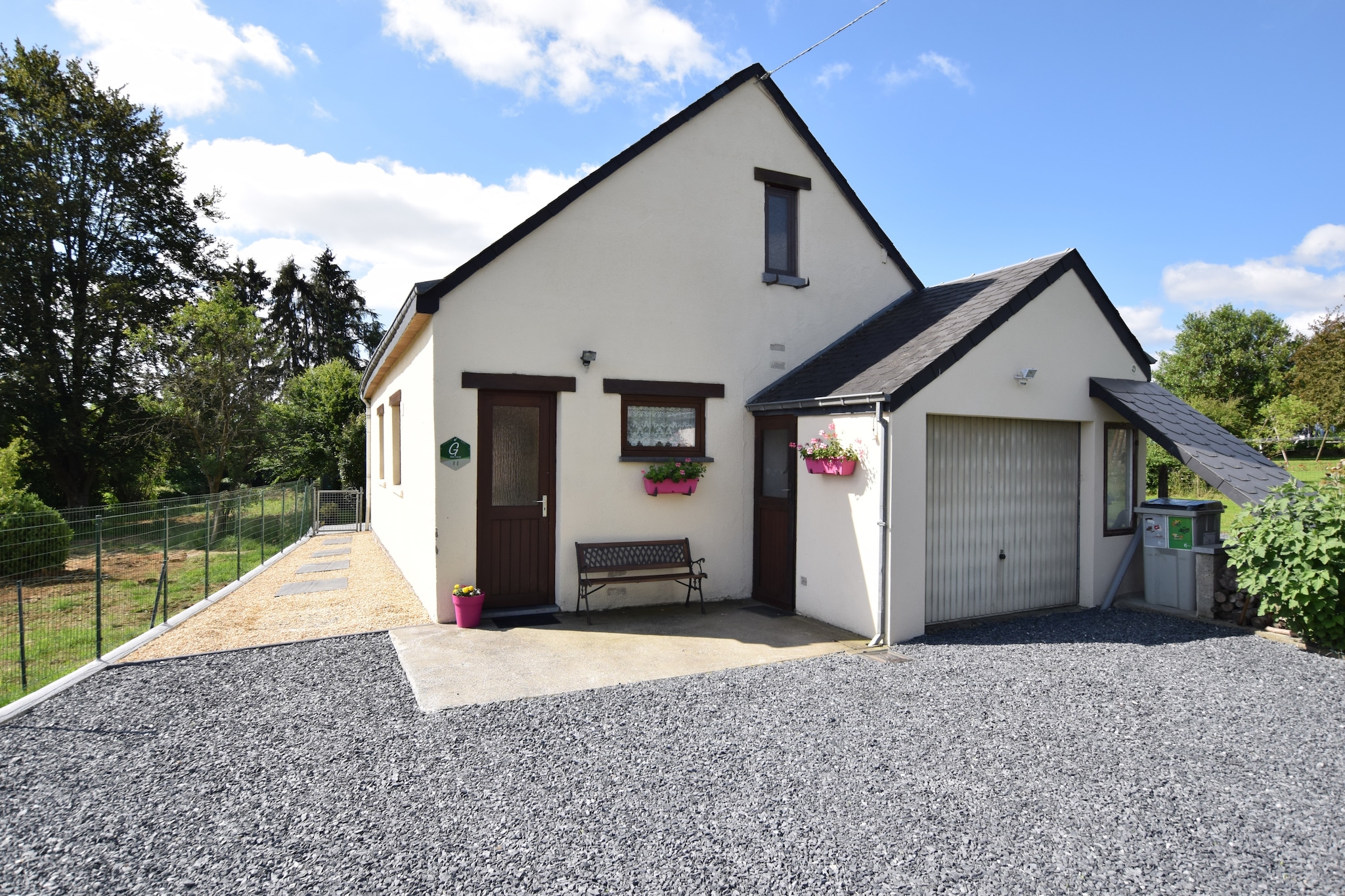 Vakantiehuizen Lavacherie EUR-BE-6680-08