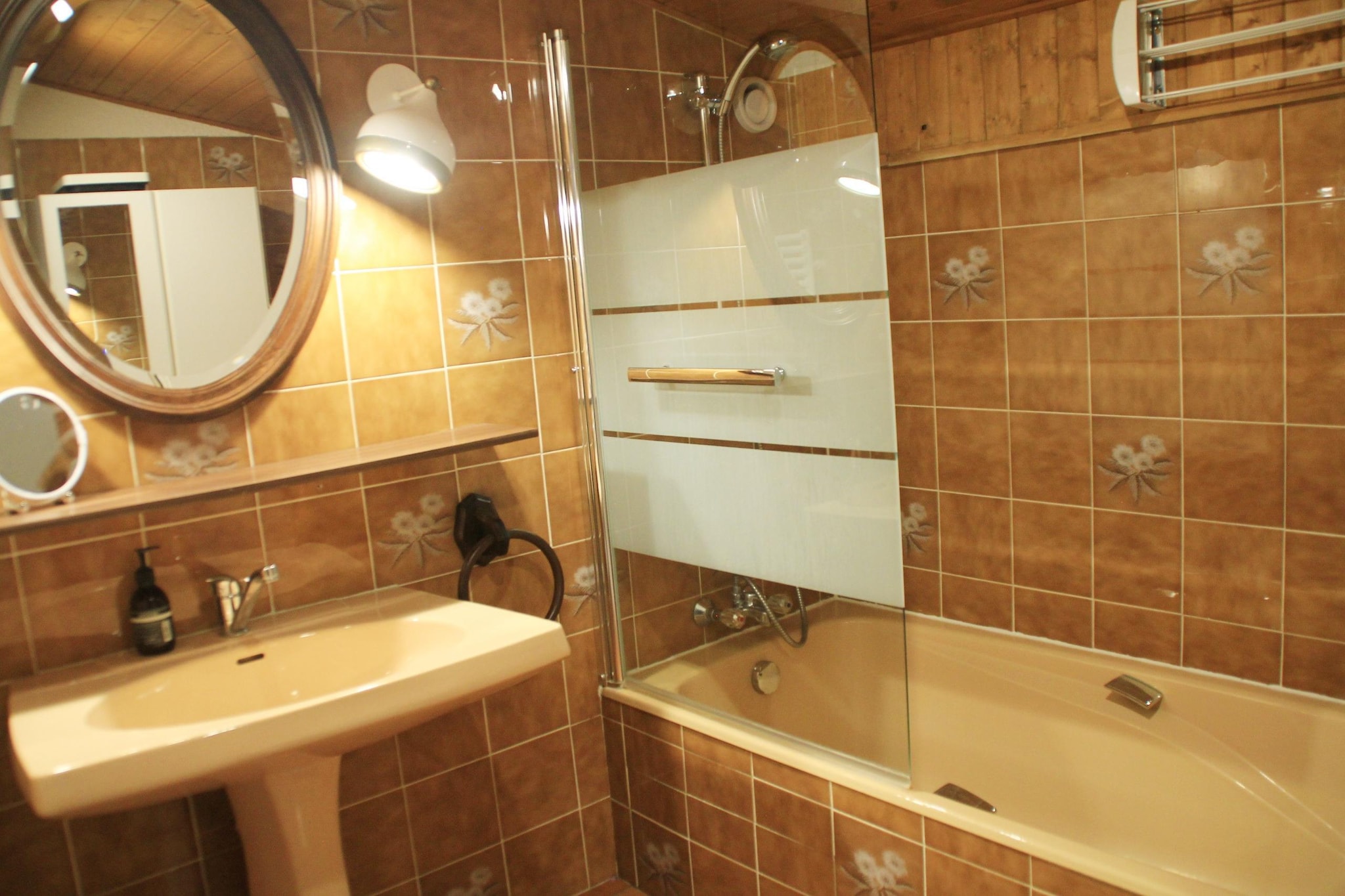 Alpenlake AP139 VIEW & NATURE  6 Pers.-Badkamer