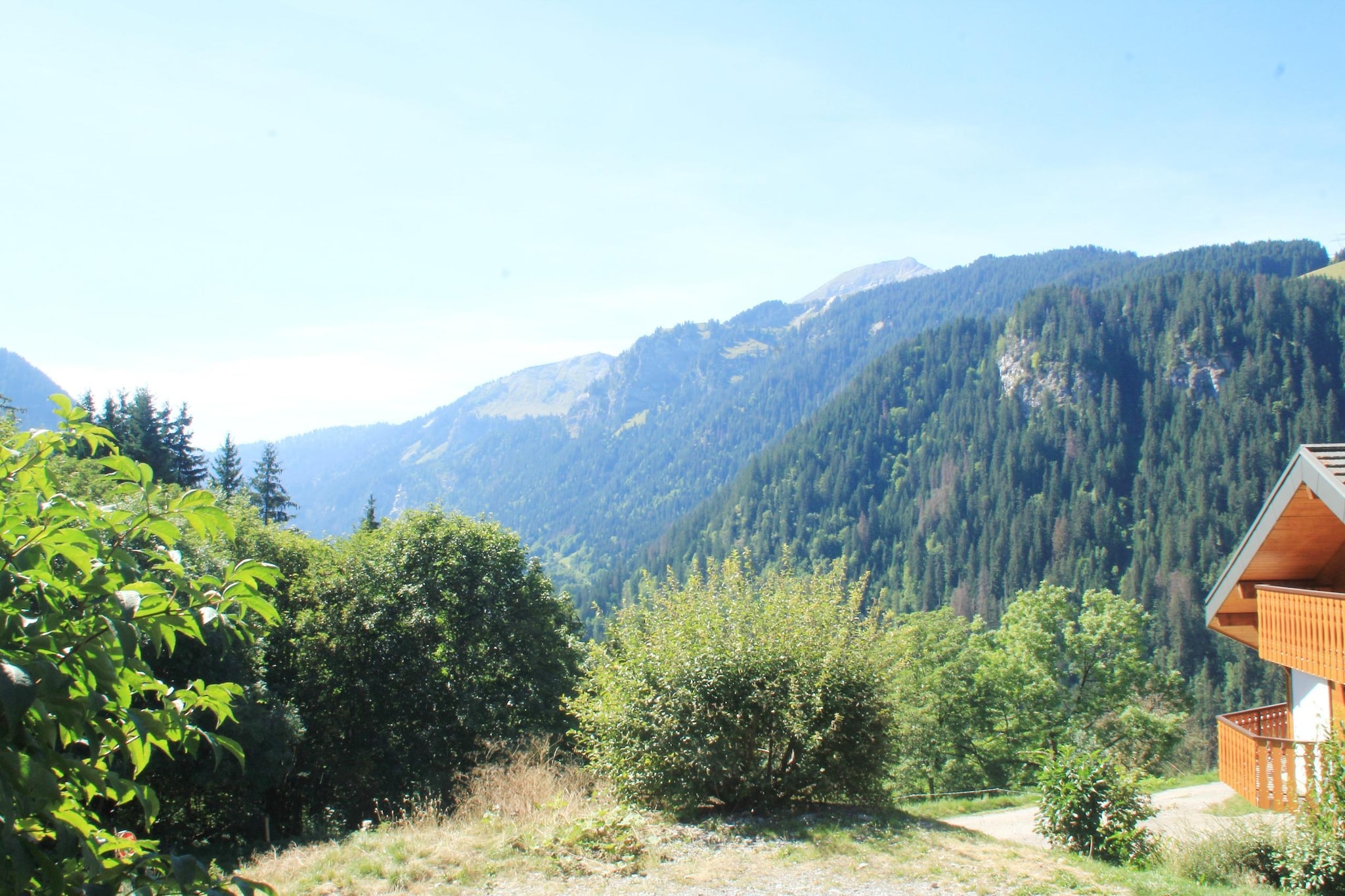 Corina CN11 QUIET & MOUNTAIN 4 Pers.-Uitzicht zomer