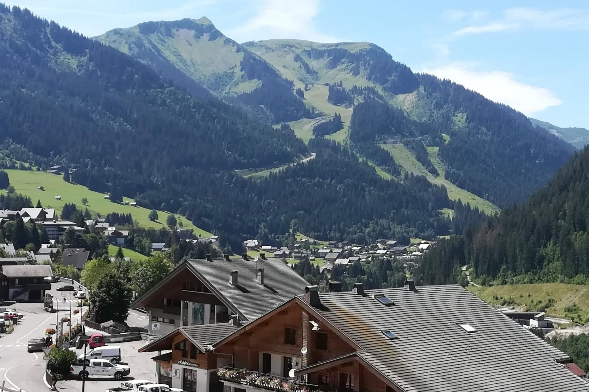 Grépon GP6  CENTER & MOUNTAIN 6 Pers.-Uitzicht zomer