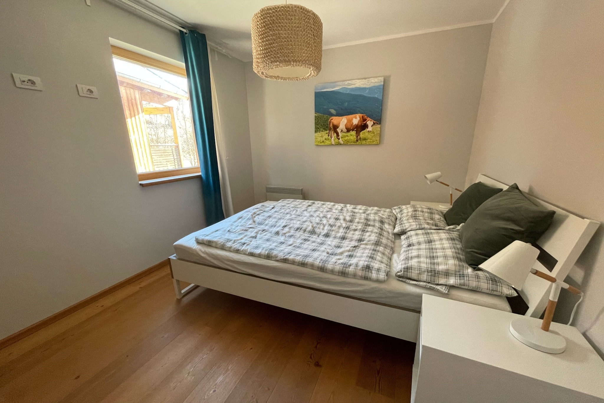 Living room(double sofa bed, TV), Kitchen(electric kettle, coffee machine, microwave, dishwasher, fridge, freezer, dishes and cutlery), bedroom(double bed), bedroom(double bed), bathroom(shower), bathroom(toilet), Internet access, washing machine, balcony, parking, hairdryer