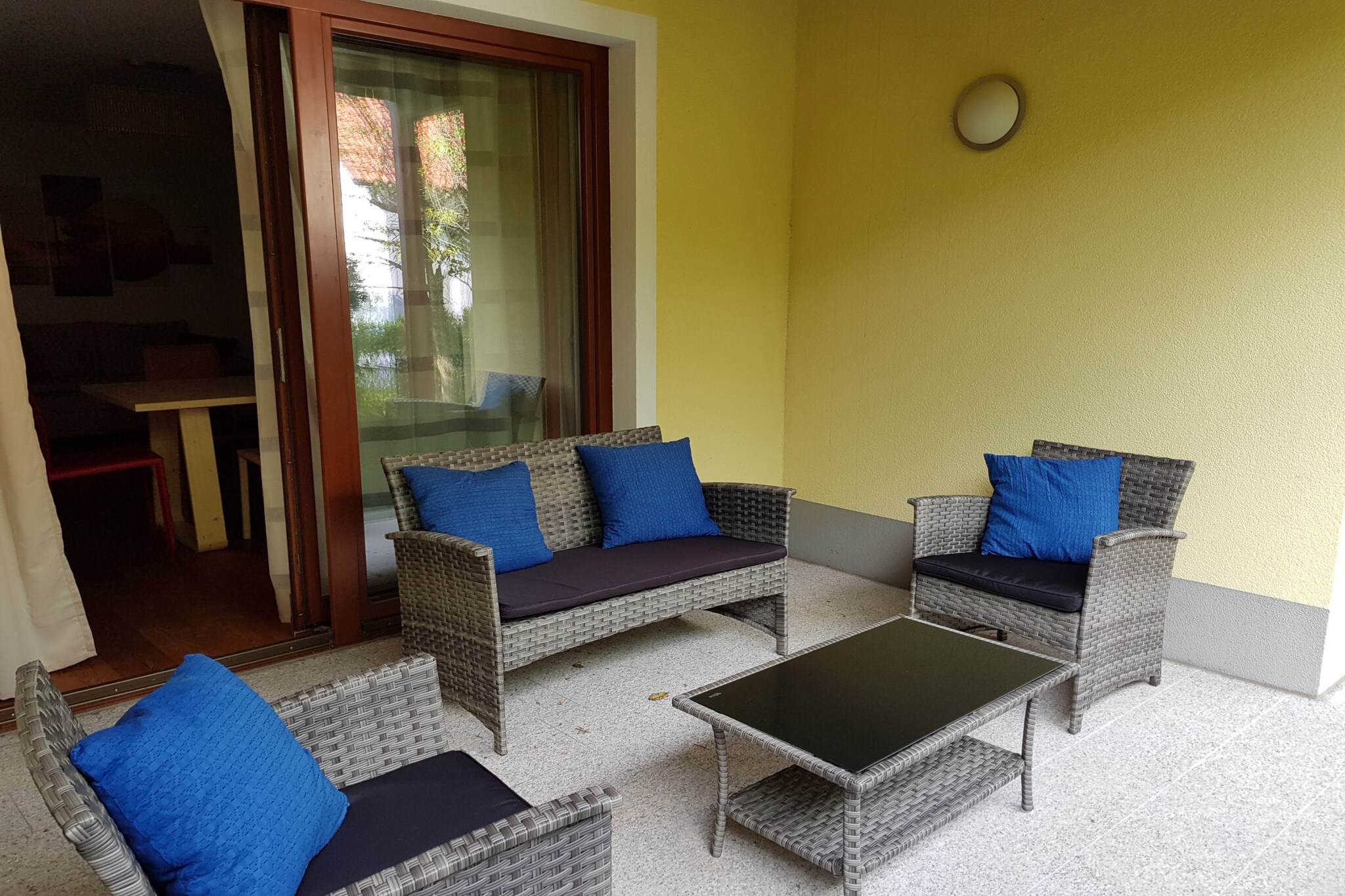 Apartment 800 m from thermal springs