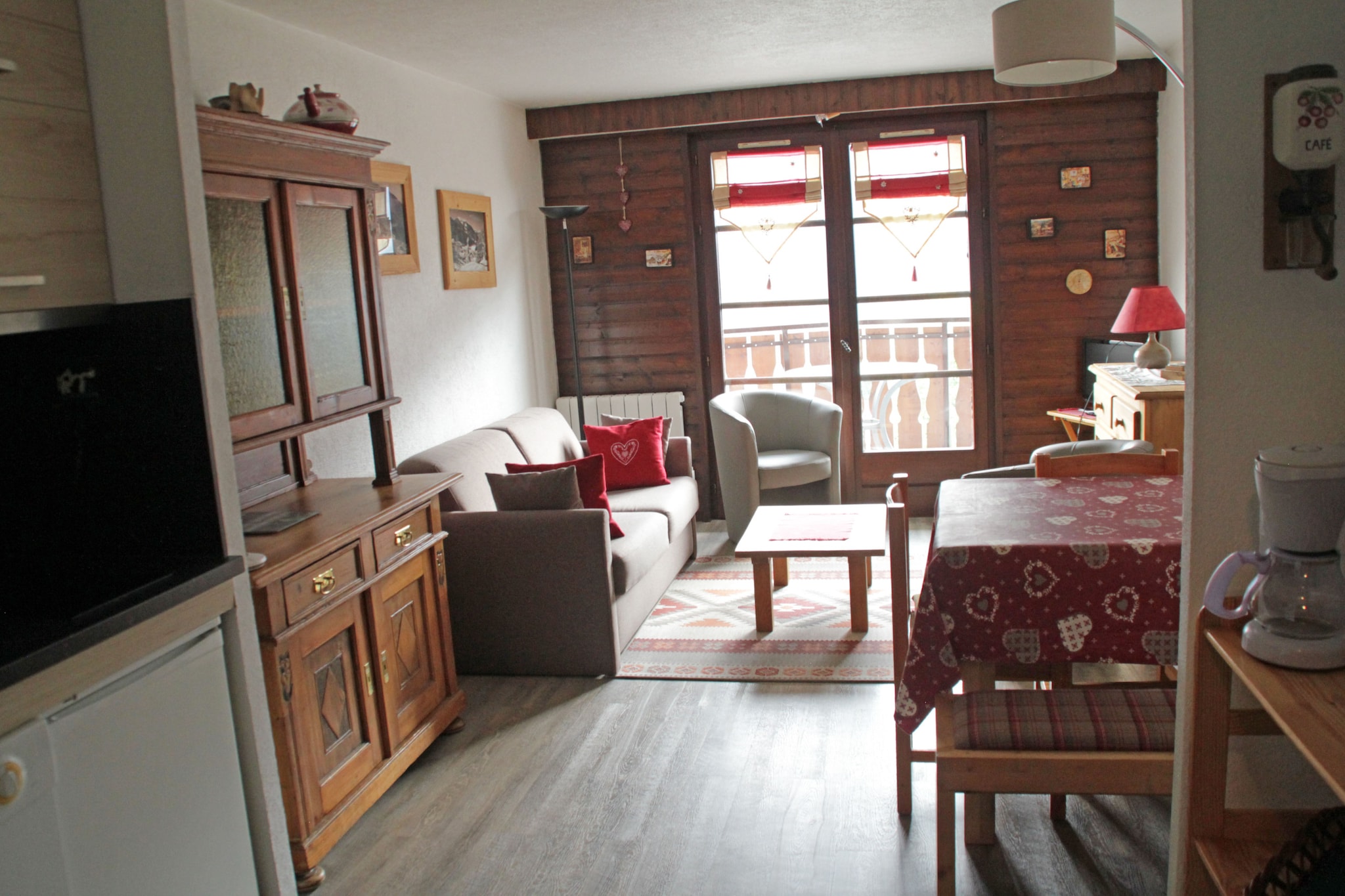 TOVASSIERE TS98 NATURE & VIEW 6 Pers.-Woonkamer