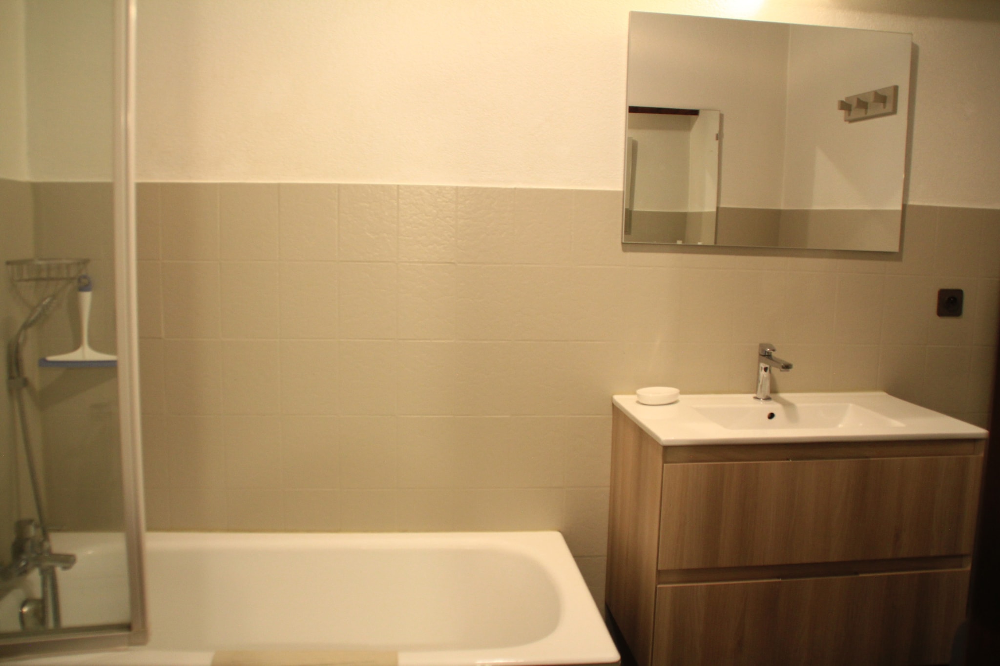 TOVASSIERE TS98 NATURE & VIEW 6 Pers.-Badkamer