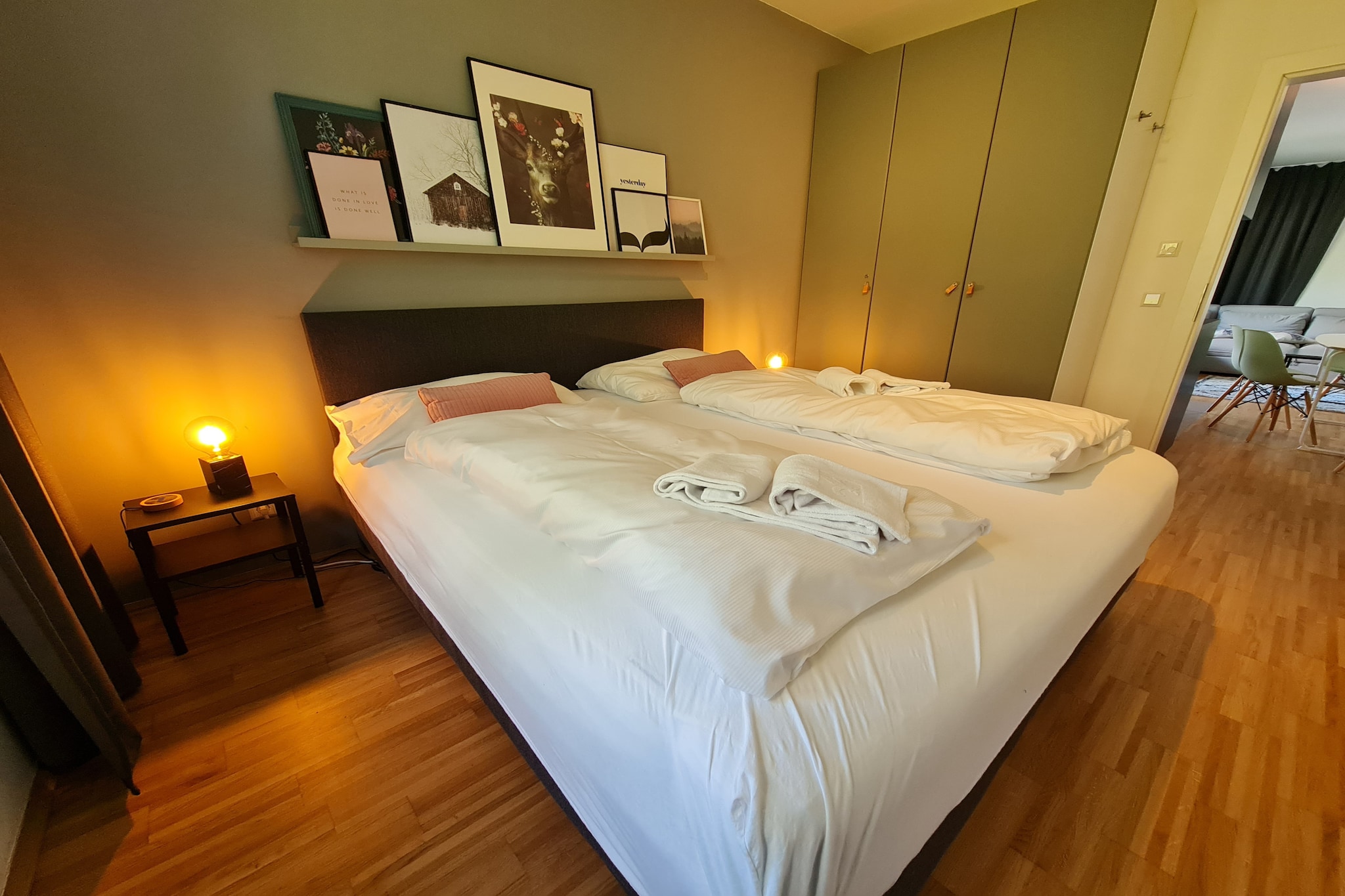 Luxury apartment with stunning mountain view