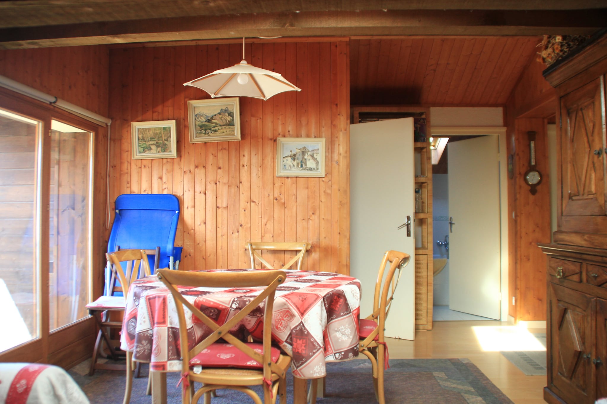 This charming and centrally located property is perfect for up to four guests. The apartment spans 79 m², with 48 m² under sloping ceilings, and features two attic bedrooms with double beds (160x190 and 140x190). The living room opens to a balcony with breathtaking mountain views, offering a cozy space to unwind. The apartment also includes a bathroom with a bathtub, a separate toilet, and a ski locker for convenience. Parking is available with one designated space, and pets are not allowed. Guests can take advantage of free shuttle services during high seasons, adding to the ease of exploring the area.

Situated in the heart of Châtel, this property boasts a prime location just 100 meters from the Super Châtel gondola, making it an excellent base for ski enthusiasts. Restaurants and shops are only 200 meters away, while a nearby free shuttle bus stop ensures convenient access to other attractions in the Portes du Soleil region. The residence itself is a small, comfortable complex, offering a peaceful yet accessible retreat in the village center.

The apartment is well-equipped with an independent kitchen that includes an electric hob, fridge, freezer, dishwasher, microwave, kettle, toaster, and both a filter coffee maker and a Nespresso machine. A flat-screen cable TV enhances the living area, providing entertainment after a day of activities. With its blend of modern amenities, practical design, and ideal location, this property ensures a memorable and comfortable alpine getaway.

Note: The tourist tax will be collected at the property and is not a part of rental.