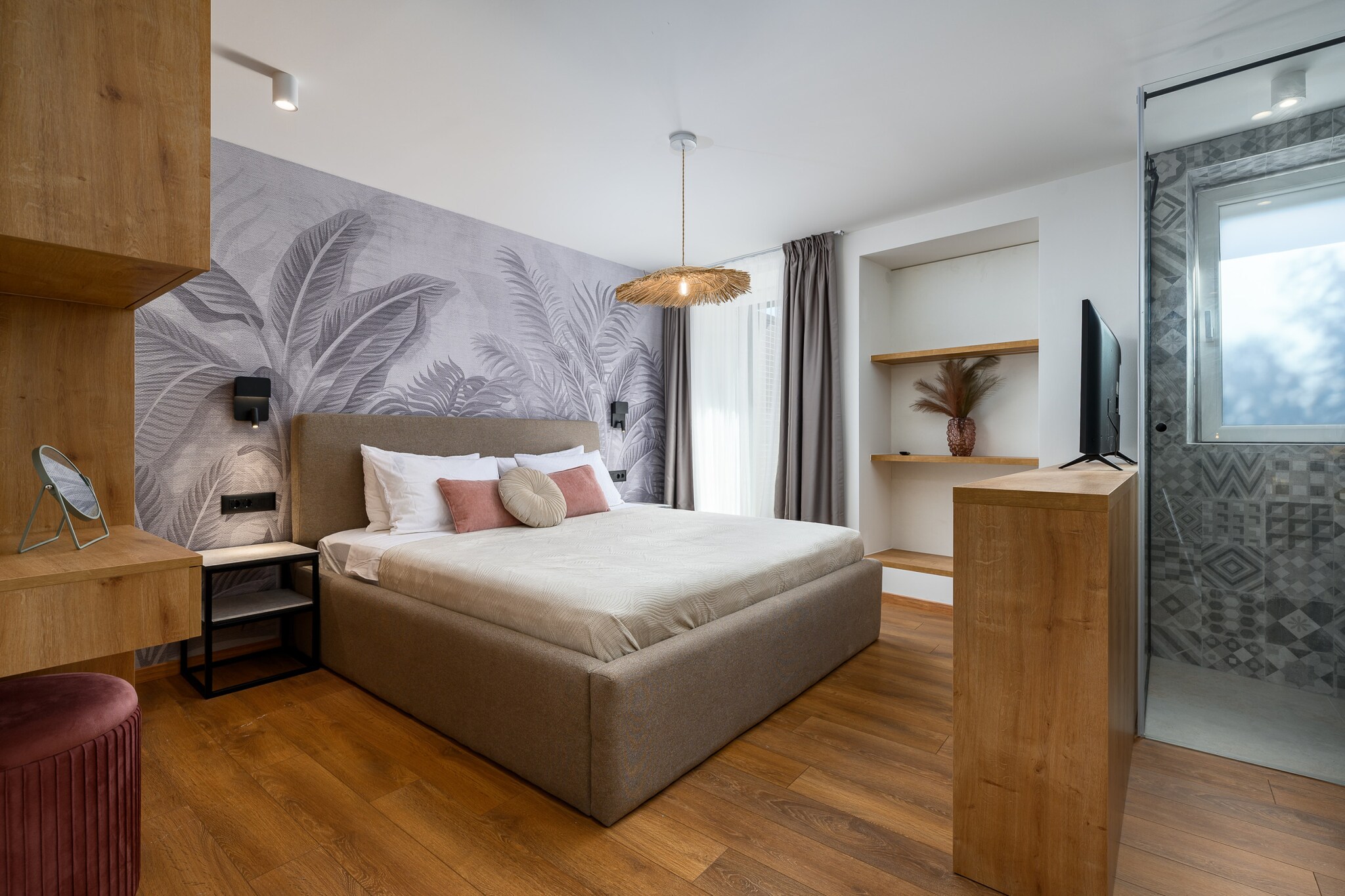 This modern and cozy rent-by-room accommodation in Porec offers 32 m² of well-designed space, perfect for up to 4 guests. Located right by the waterfront, it sits in the heart of the charming Porec Old Town, just steps away from local attractions and dining spots. The property is only 2 meters from the renowned "Cardo Restaurant" and offers easy access to the serene "River Mirna" just 15 meters away.

You’ll be within walking distance to some great beaches, including the "Old Town Beach" (250 m) and "Island St Nicolas" (1 km). The "Konzum Supermarket" is just 500 meters from the property, and the Porec bus station is only 800 meters away, offering convenience for exploring further. For family fun, "Aquacolors" water park is just 4 km away, and the "Dino Park Funtana" amusement park is 7 km from the accommodation. You’re also well-connected to other destinations, with "Pazin Train Station" (33 km) and "Pula Airport" (50 km) within reach.

The room is equipped with modern amenities, including air conditioning, Wi-Fi, satellite TV, and a balcony where you can enjoy the views. The kitchen features a refrigerator, coffee machine, and kettle, allowing you to prepare simple meals. With its central location and comfortable amenities, this accommodation provides the perfect base for a relaxing and memorable stay in Porec.