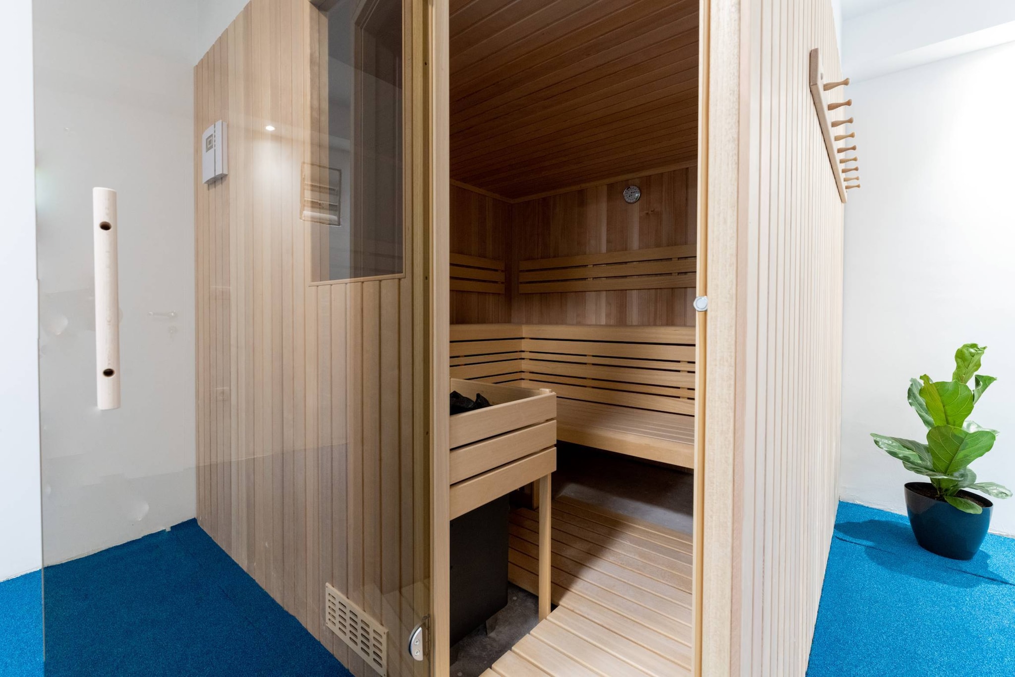 Luxury Living at Horizon Retreat - Three Bedroom Apartment (owner Central S1)-Sauna