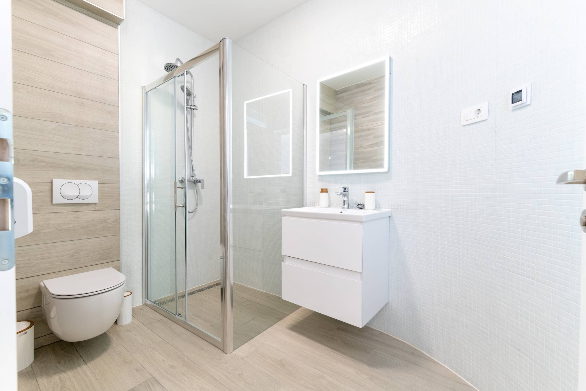 Luxury Living at Horizon Retreat - Three Bedroom Apartment (owner Central S1)-Badezimmer