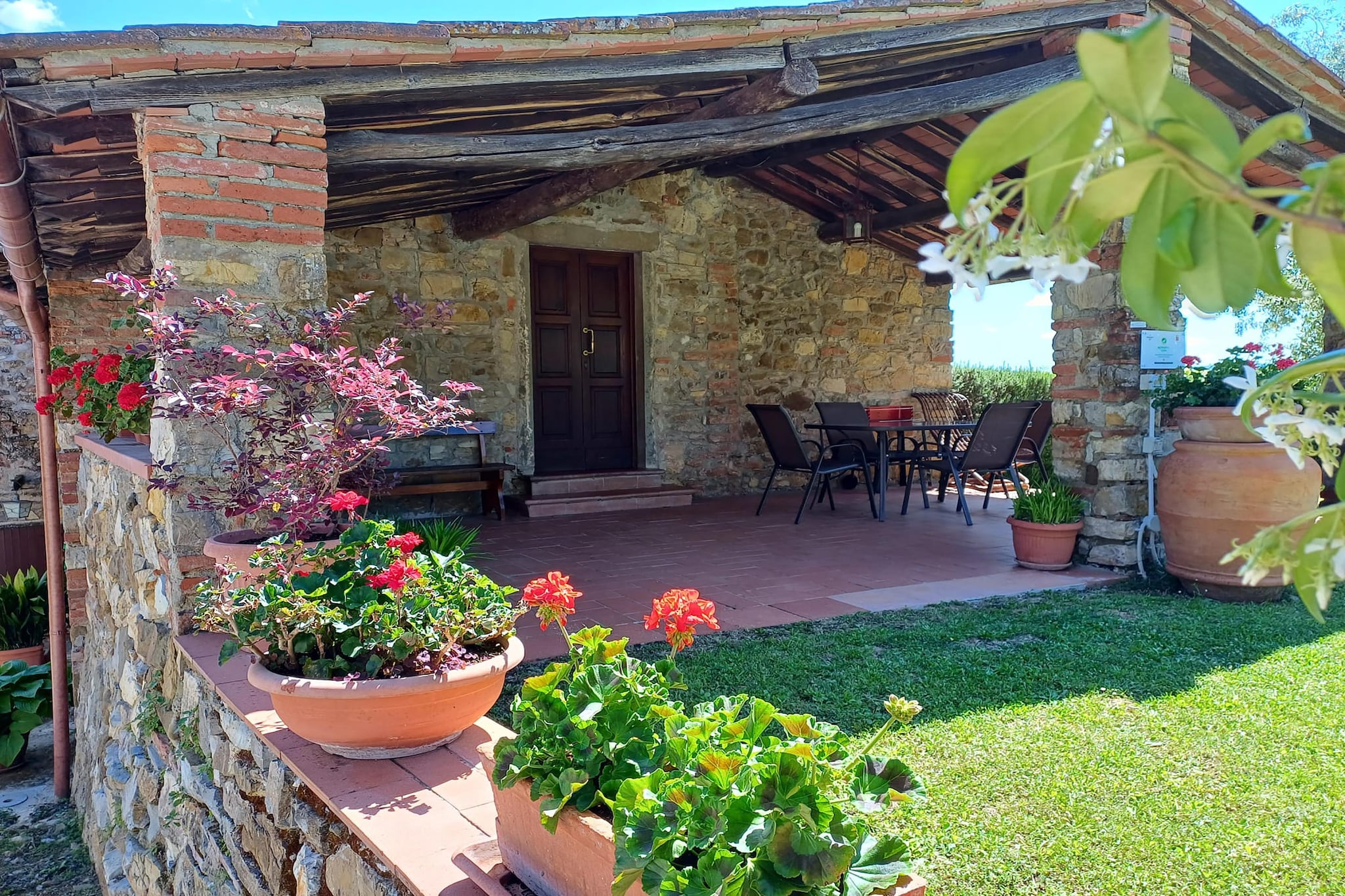 Agriturismo Podere Ceccherini in San Leolino - La Loggia-Terrasbalkon