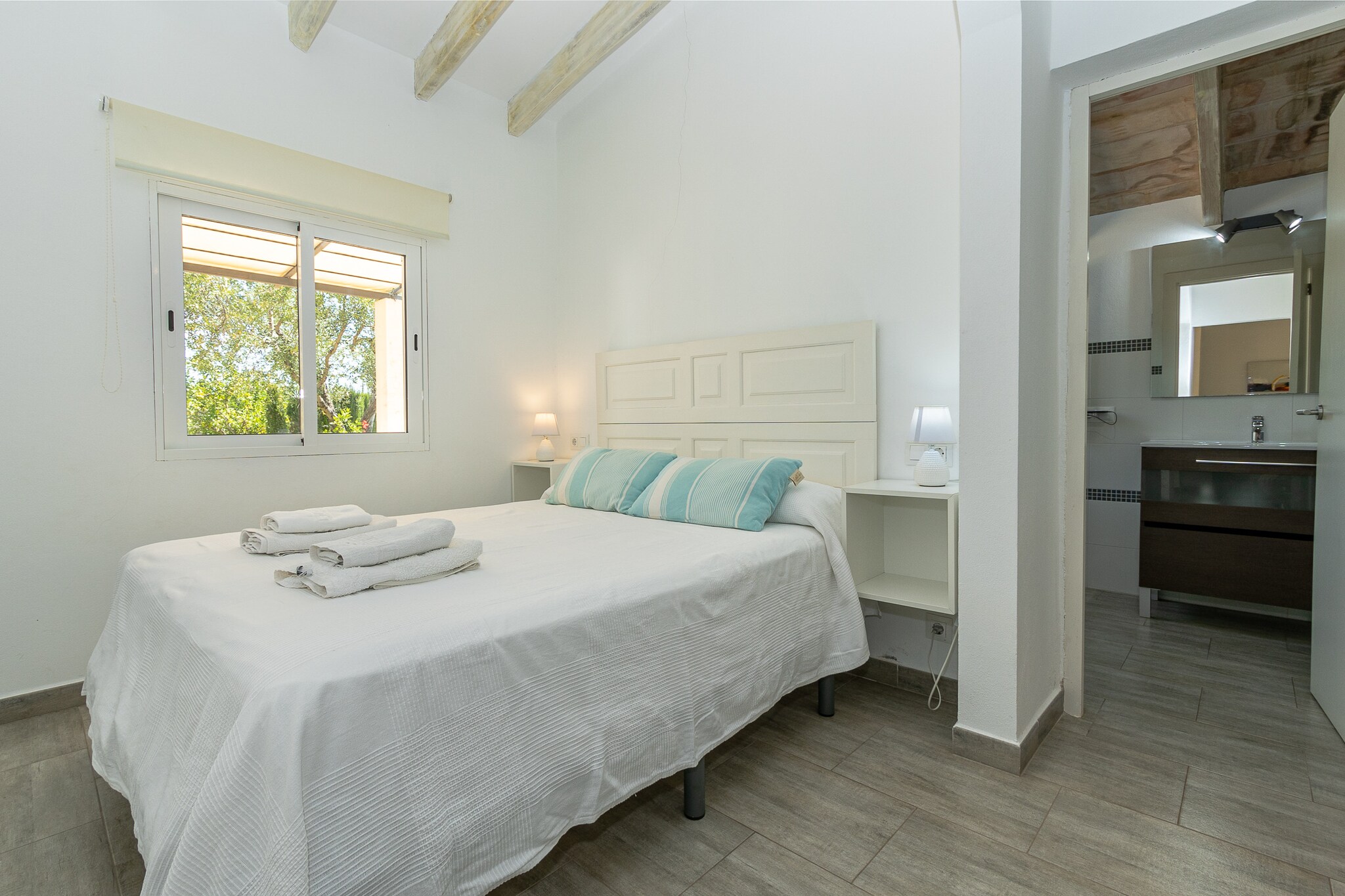 Villa in central location