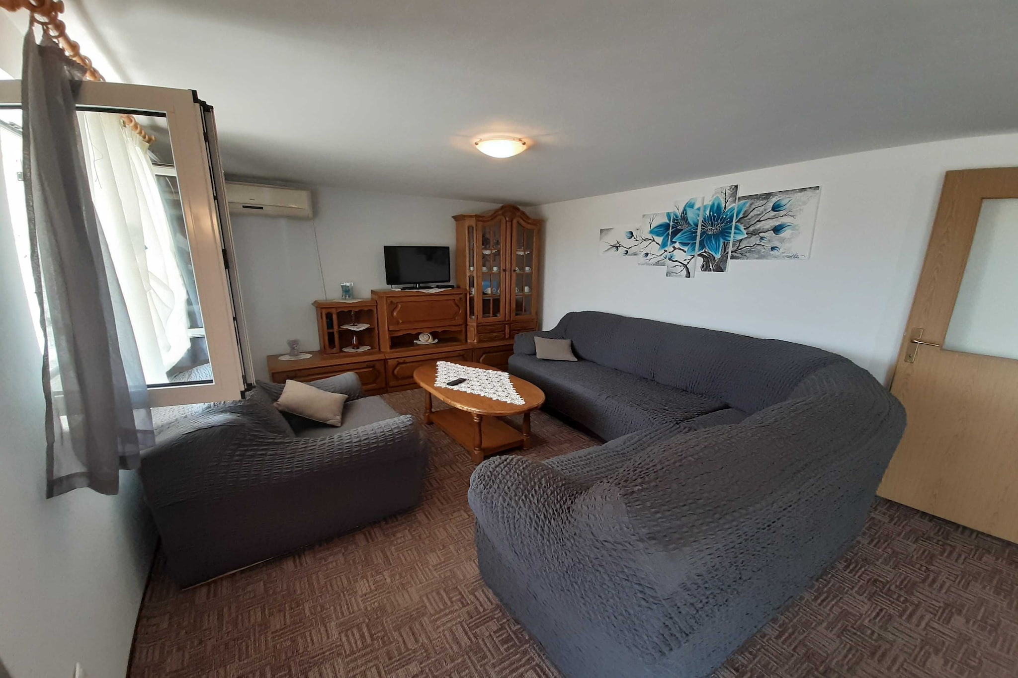 Cozy Apartments with Private Balcony Vinisce - Standard One Bedroom Apartment