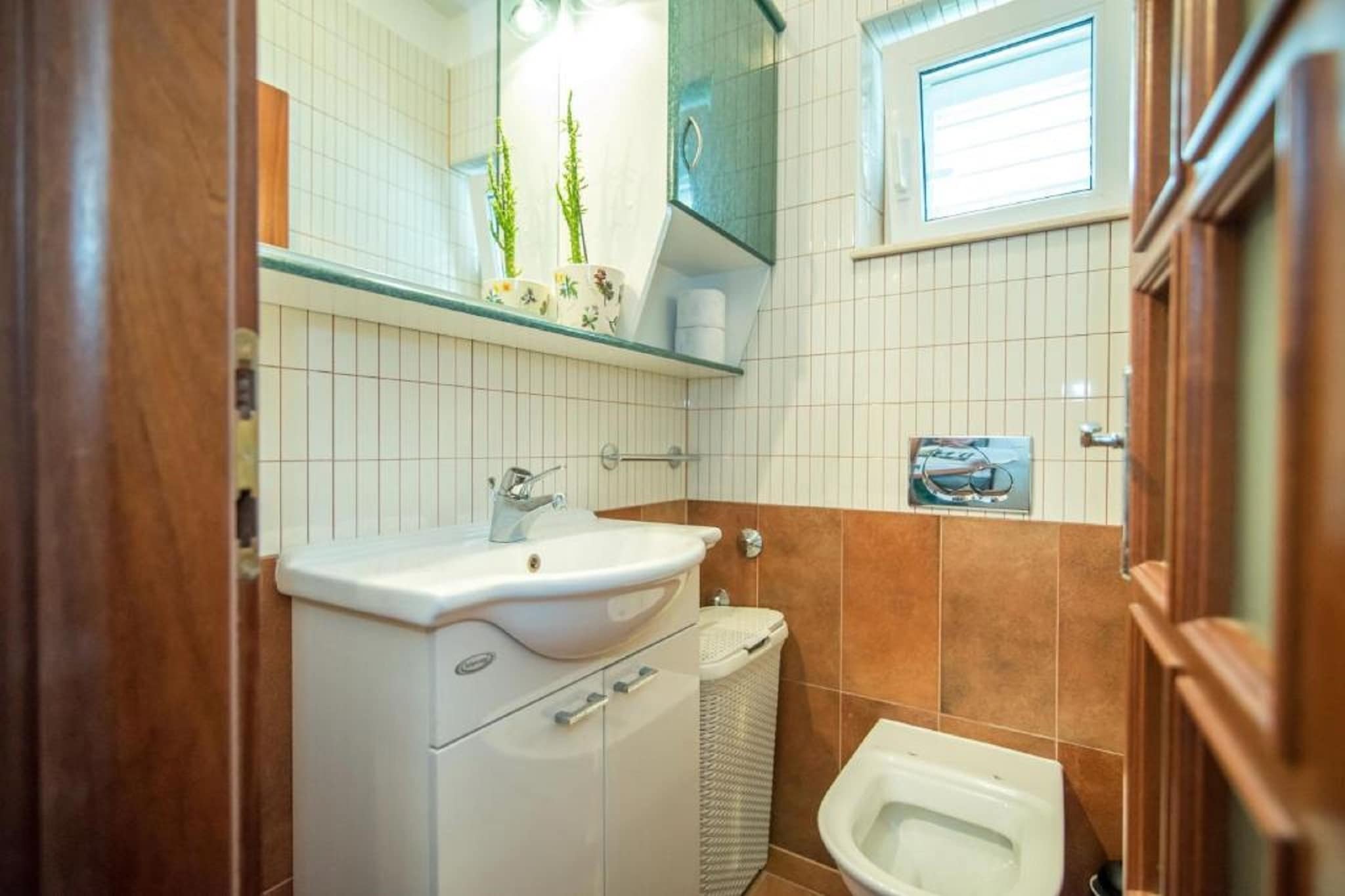 Three bedroom Apartment with terrace and sea view (Nera)-Badezimmer