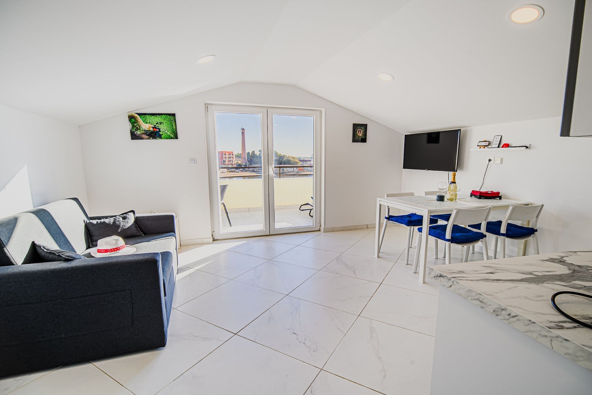 Sleek and Stylish Umag Apartments with Sea View - Two Bedroom Apartment with Terrace (owner 2)