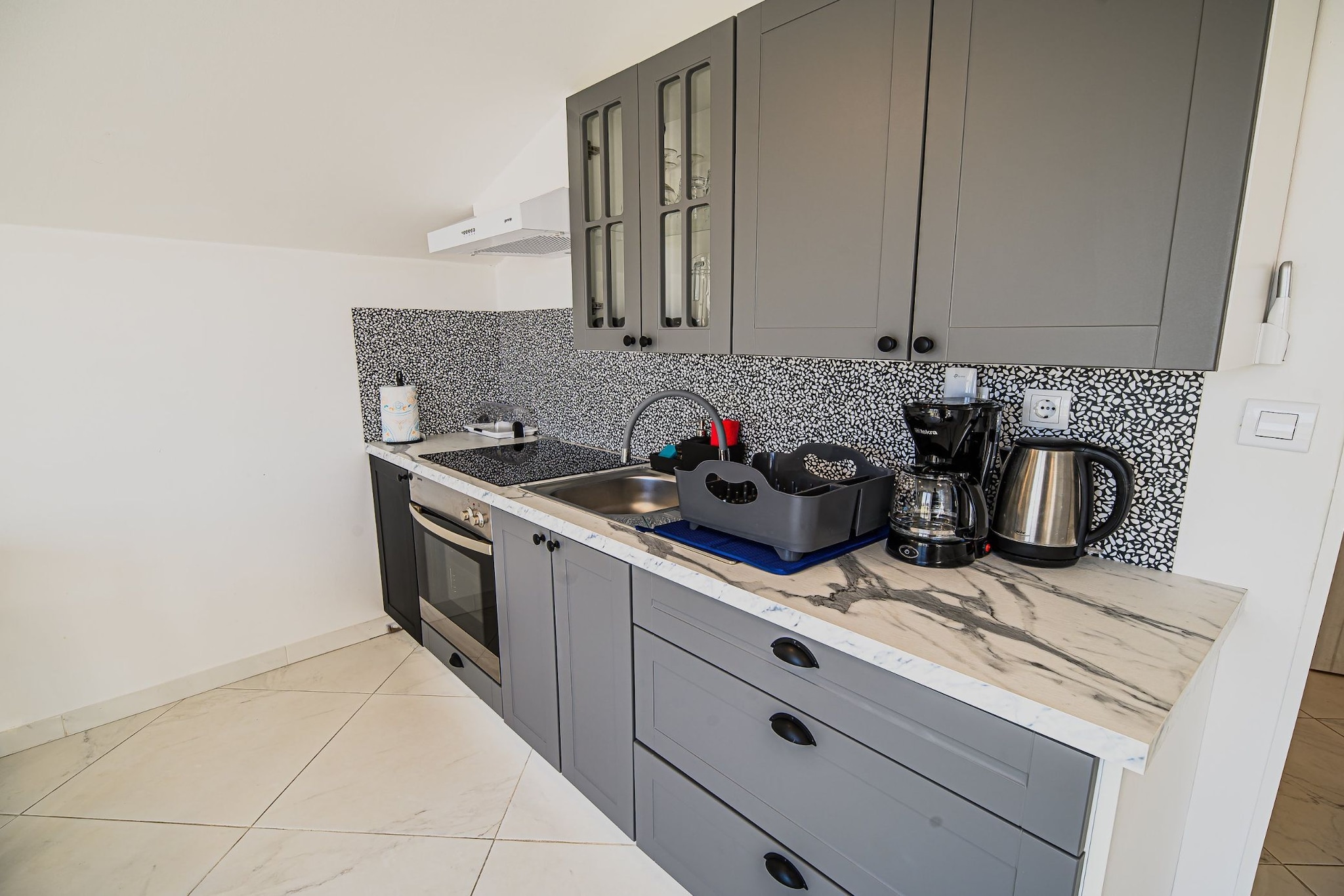 Sleek and Stylish Umag Apartments with Sea View - Two Bedroom Apartment with Terrace (owner 2)-Kitchen