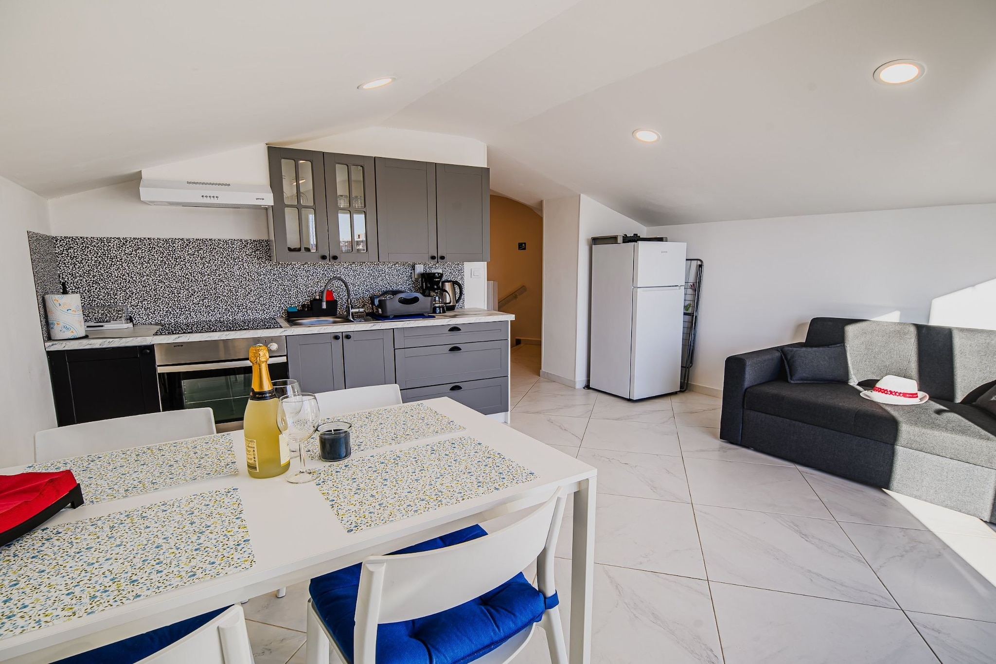 Sleek and Stylish Umag Apartments with Sea View - Two Bedroom Apartment with Terrace (owner 2)-Kitchen