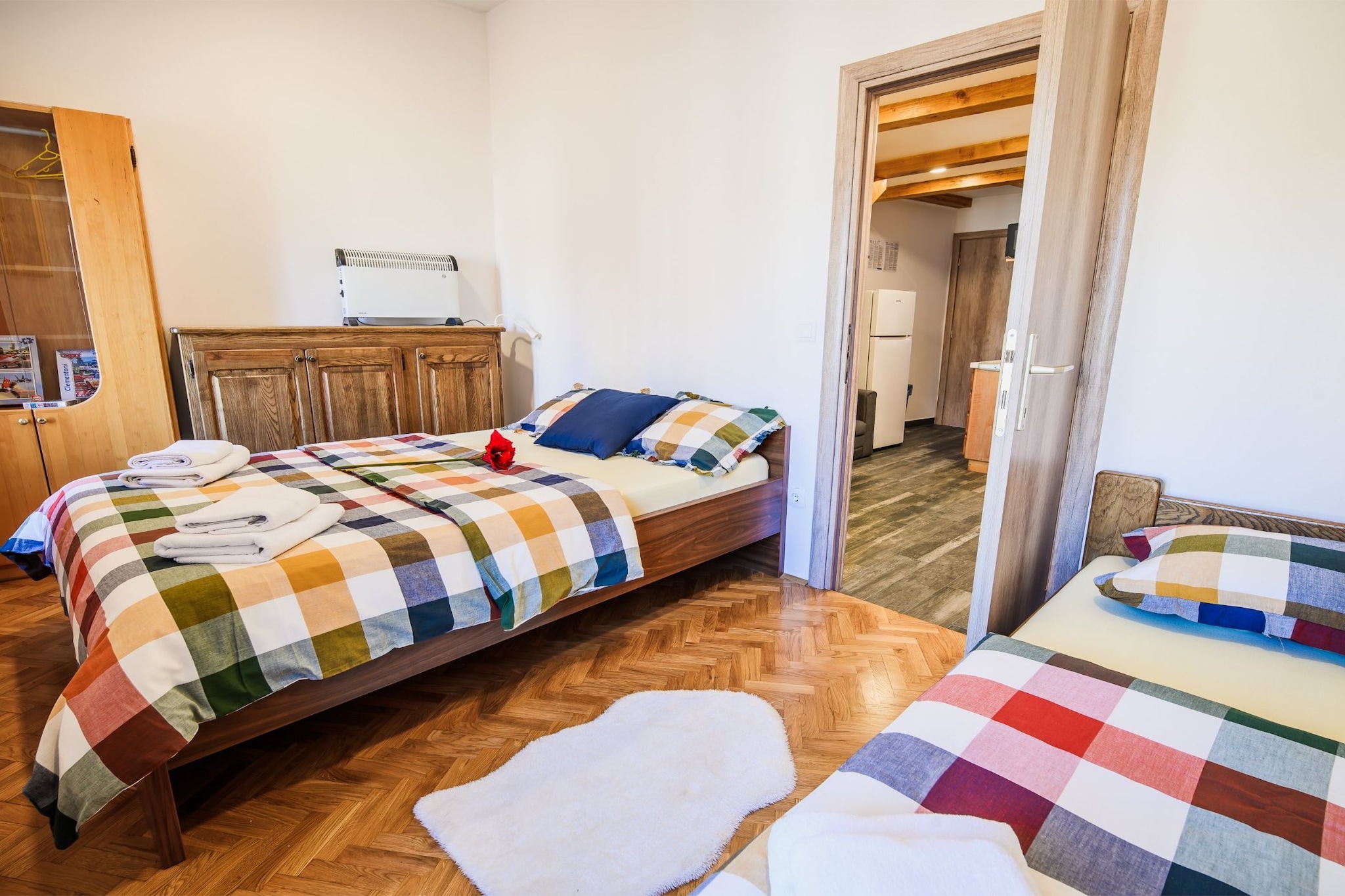 Sleek and Stylish Umag Apartments with Sea View - Comfort Two Bedroom Apartment with Terrace (owner 3)-Schlafzimmer