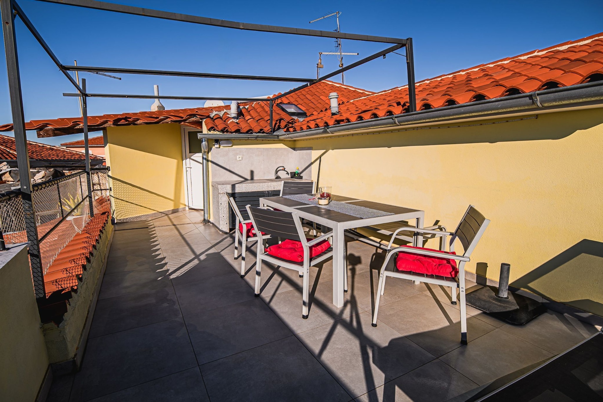 Sleek and Stylish Umag Apartments with Sea View - Comfort Two Bedroom Apartment with Terrace (owner 3)-Terrasse