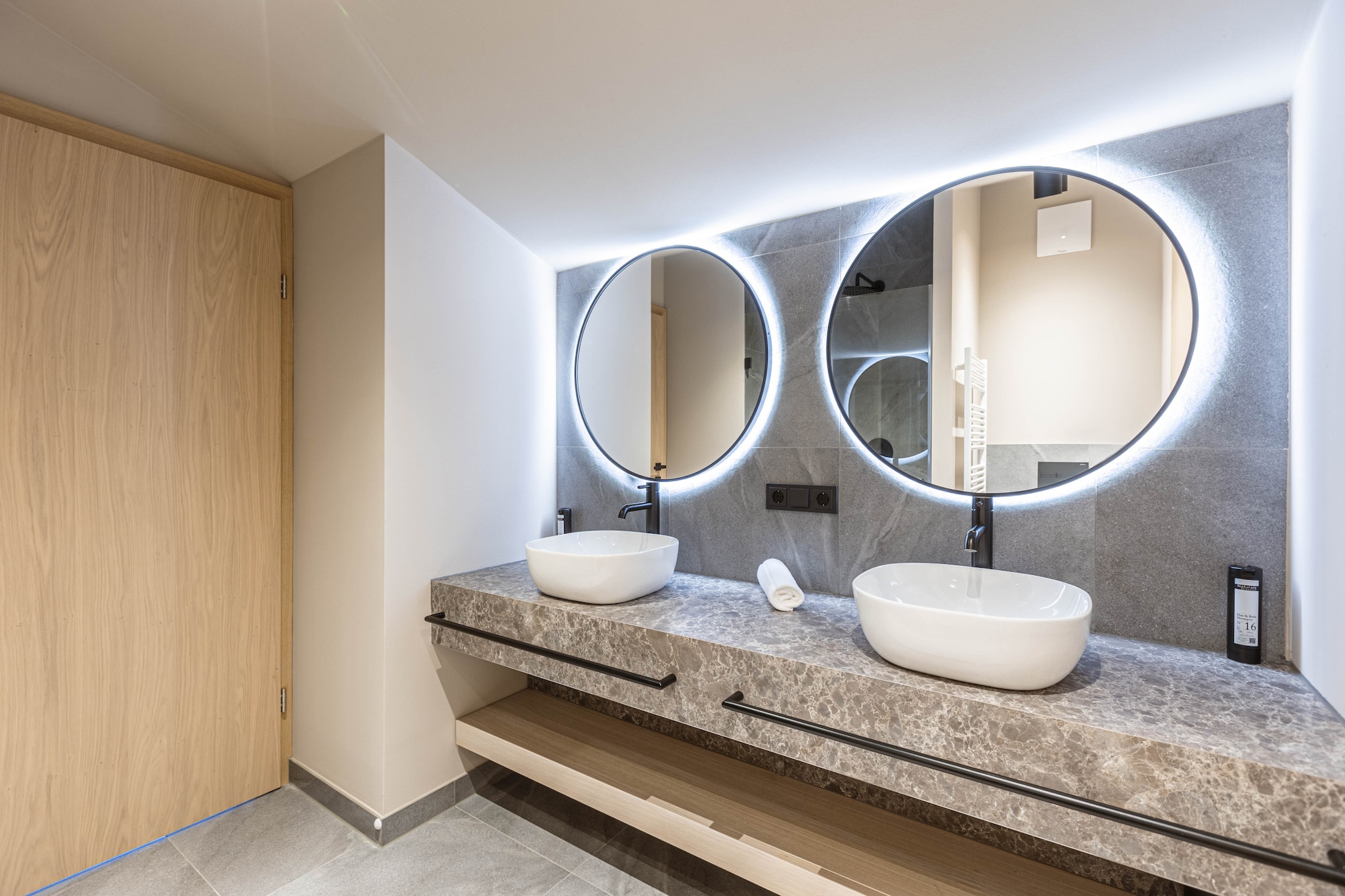 Kitzbühel Suites 3 - Badkamer