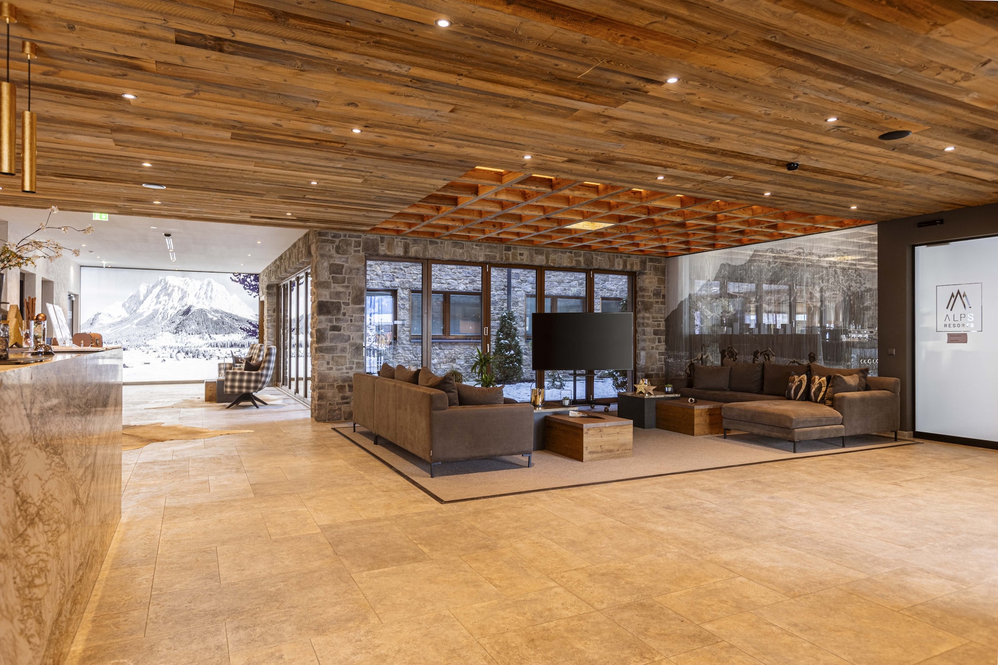 The apartment in Ehrwald has 2 bedrooms and capacity for 6 persons. Accommodation of 78 m² tastefully-furnished and is a new build, located on at the foot of the ski slope, It has mountain and slopes. The property is located 50 m from the restaurant, 100 m city "Ehrwald", 500 m supermarket, 2 km train station "Ehrwald Zugspitzbahn", 2 km golf course "Golfclub Tiroler Zugspitze", 8 km ski resort "Skigebiet Zugspitze", 20 km thermal springs "Alpentherme Ehrenberg", 75 km airport "Flughafen Innsbruck" and it is located in a a charming zone and in a mountainous area. The accommodation is equipped with the following items: elevator, internet (Wi-Fi), garage in the same building, TV. The open plan kitchen, is equipped with refrigerator, microwave, freezer, dishwasher, dishes/cutlery, kitchen utensils, coffee machine and kettle.