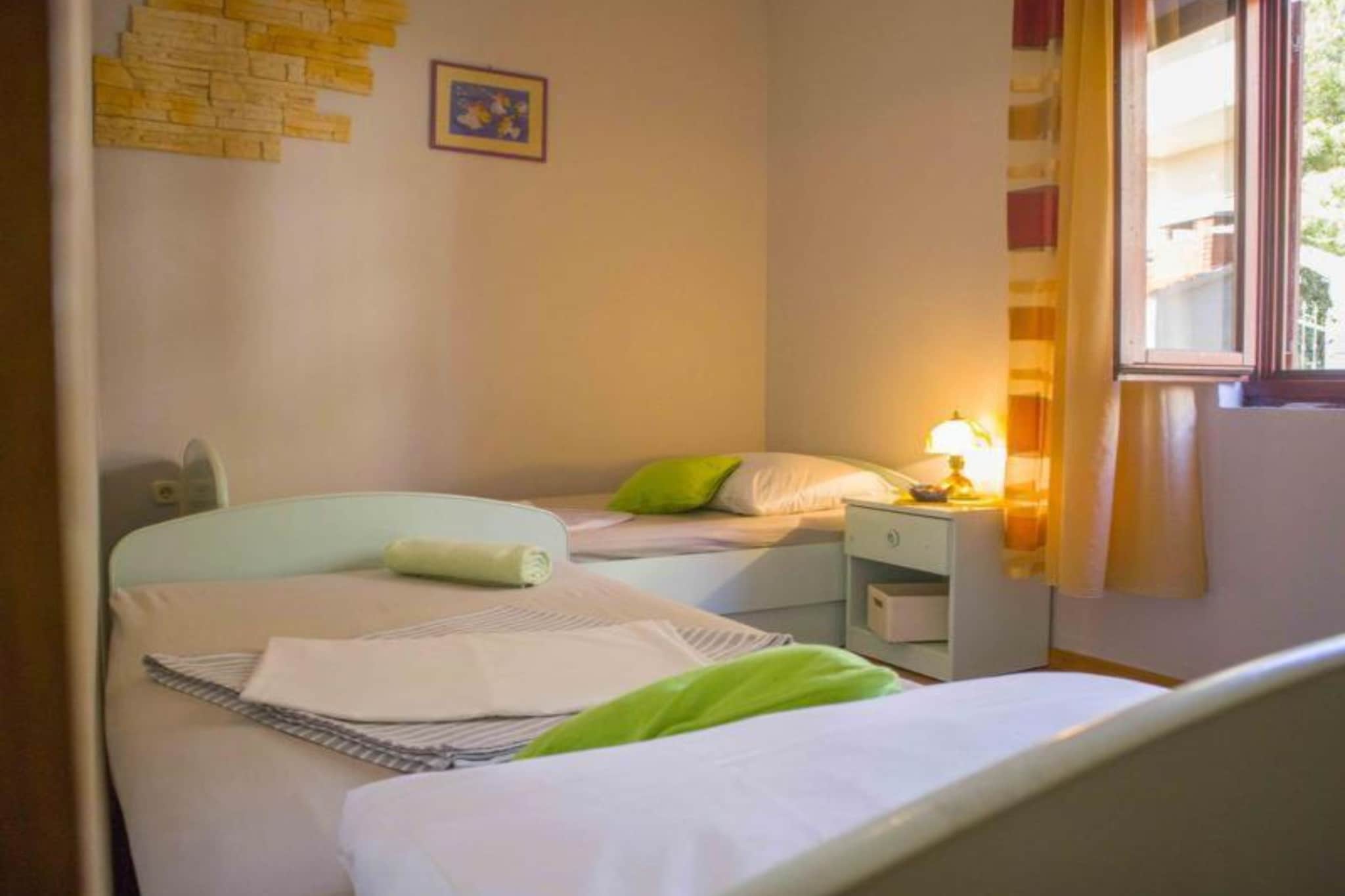 Apartments Jukica - Three Bedroom Apartment With Sea View-Schlafzimmer